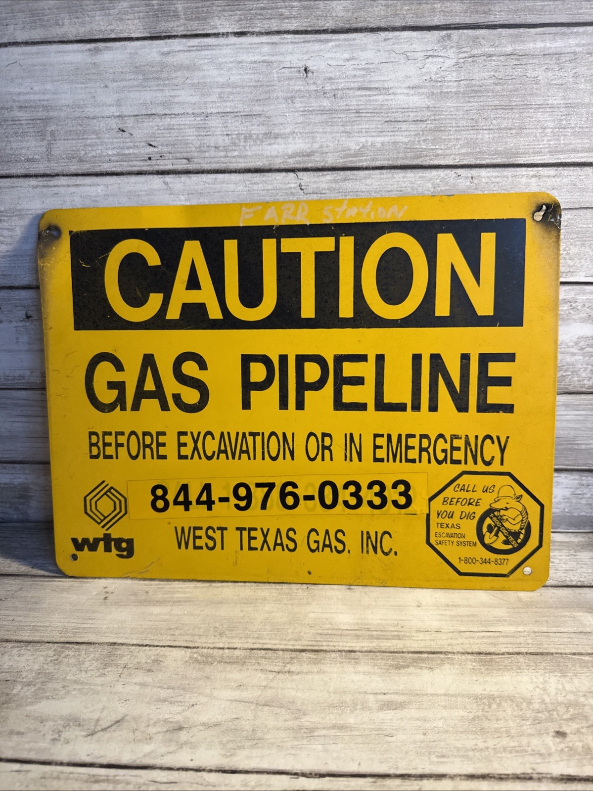West Texas Gas Inc WTG Caution Gas Pipeline 12” X 9” Sign W/ Armadillo Logo