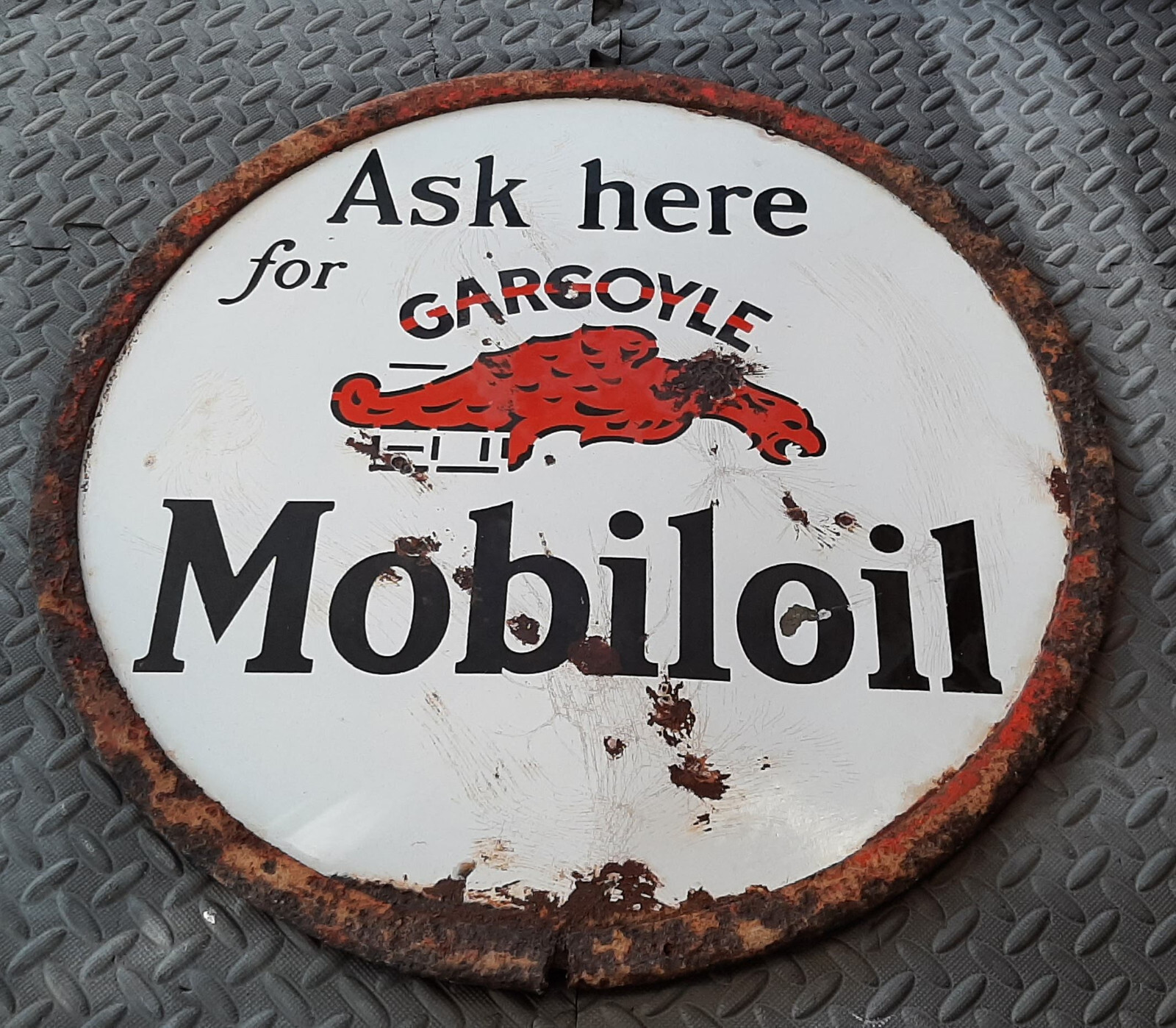 100% ORIGINAL 1920s MOBIL OIL GAS GARGOYLE DSP PORCELAIN SIGN NO REPOPS EVER!