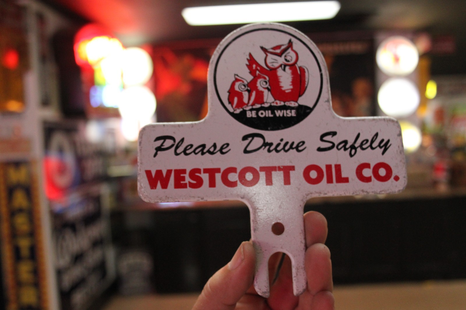RARE 1950s WESTCOTT OIL WISE OWL STAMPED PAINTED METAL TOPPER SIGN GAS CAR OWLS