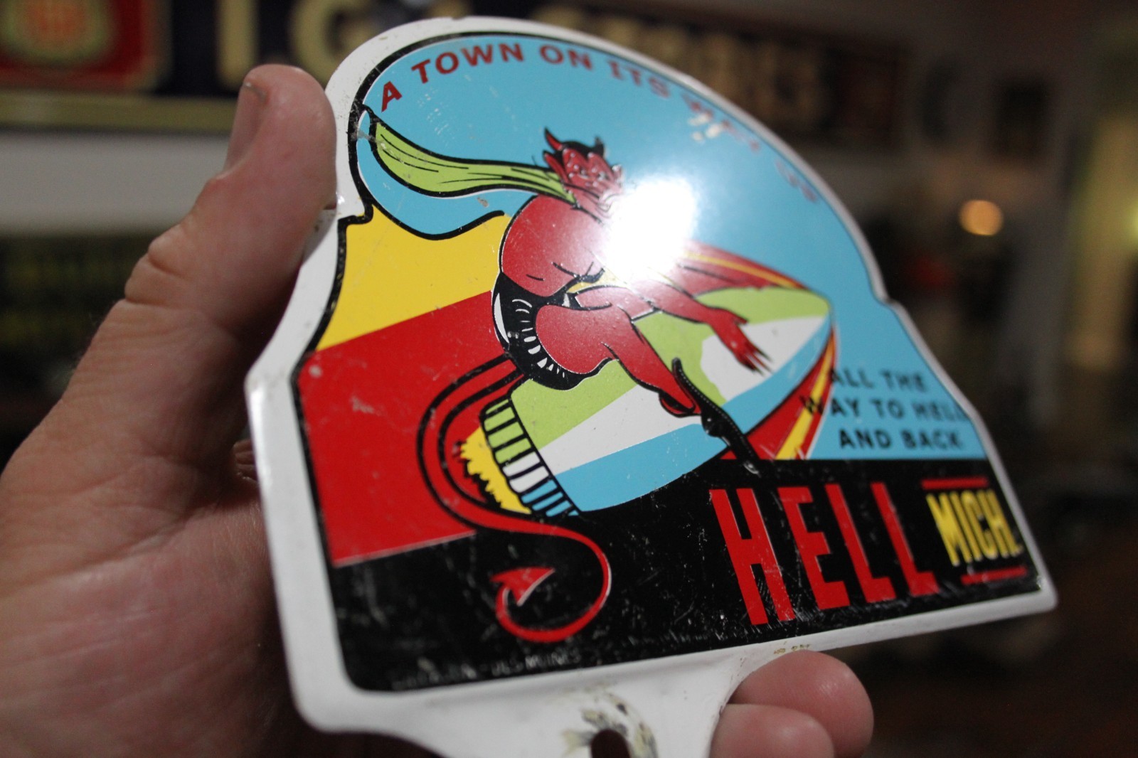 RARE 1950s HELL MICHIGAN SATAN ROCKET STAMPED PAINTED METAL PLATE TOPPER SIGN