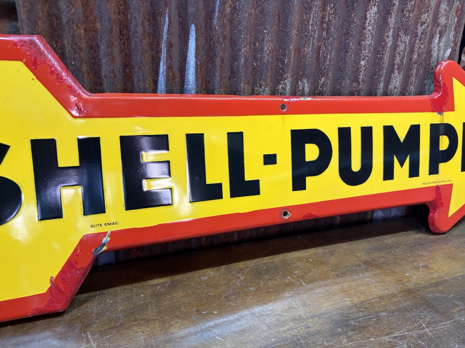 1950s SHELL GASOLINE ARROW POINTER PORCELAIN SIGN GAS PUMPS RARE AUSTRIAN