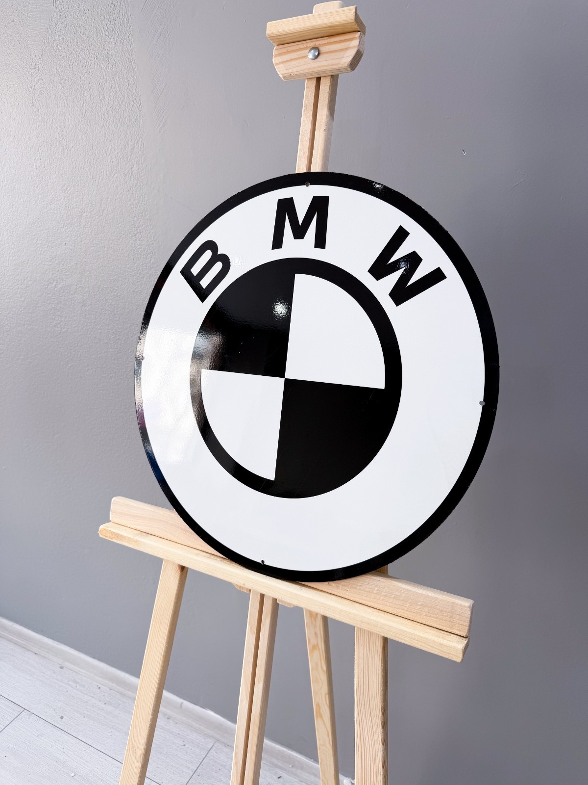 BMW Logo Vintage Heavy Metal Sign – Classic Garage Wall Decor – 50 cm (19.7”)