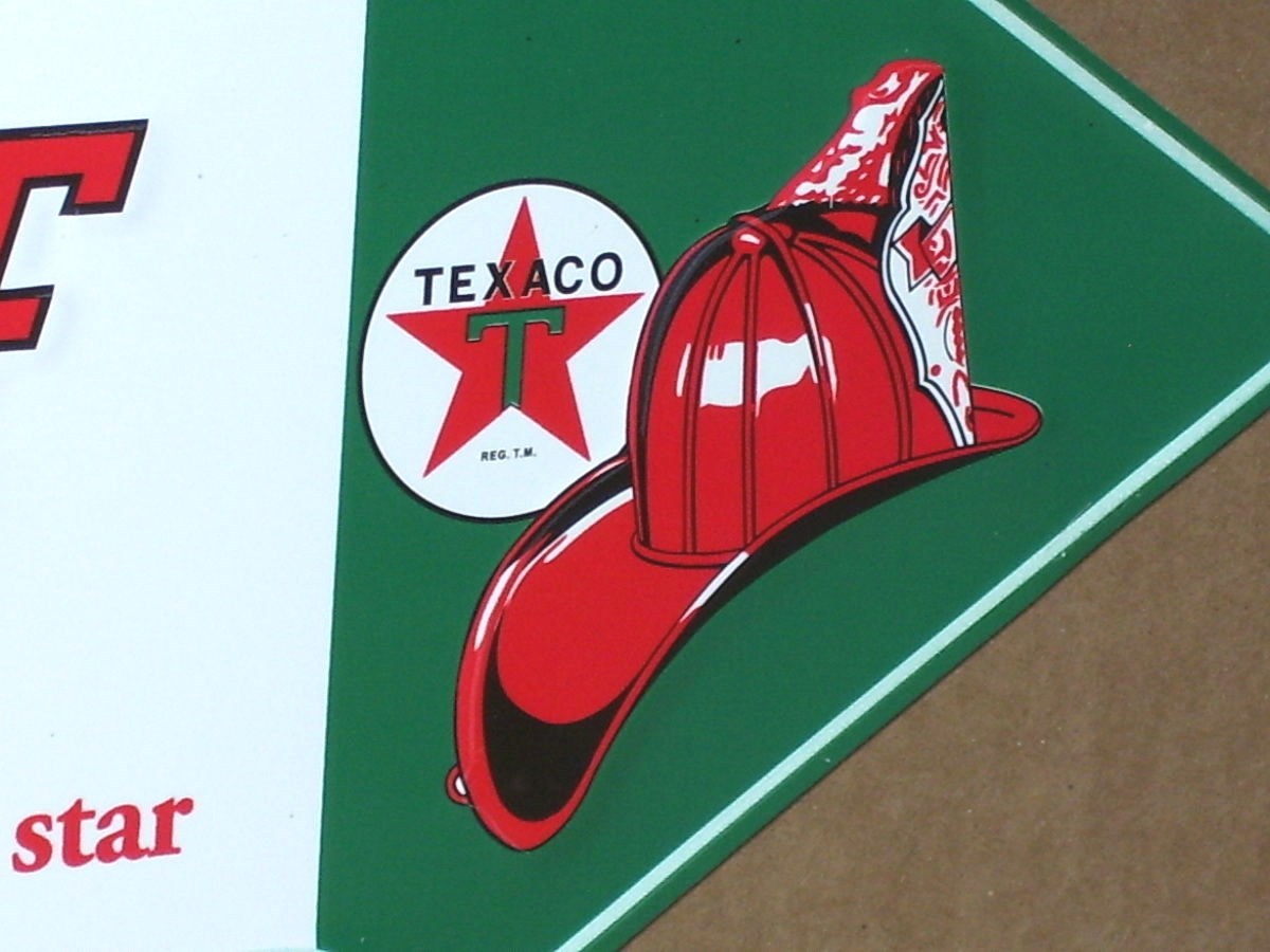 TEXACO – Trust Your Car To The Man Who Wears The Star- FIRE CHIEF Big Arrow Sign