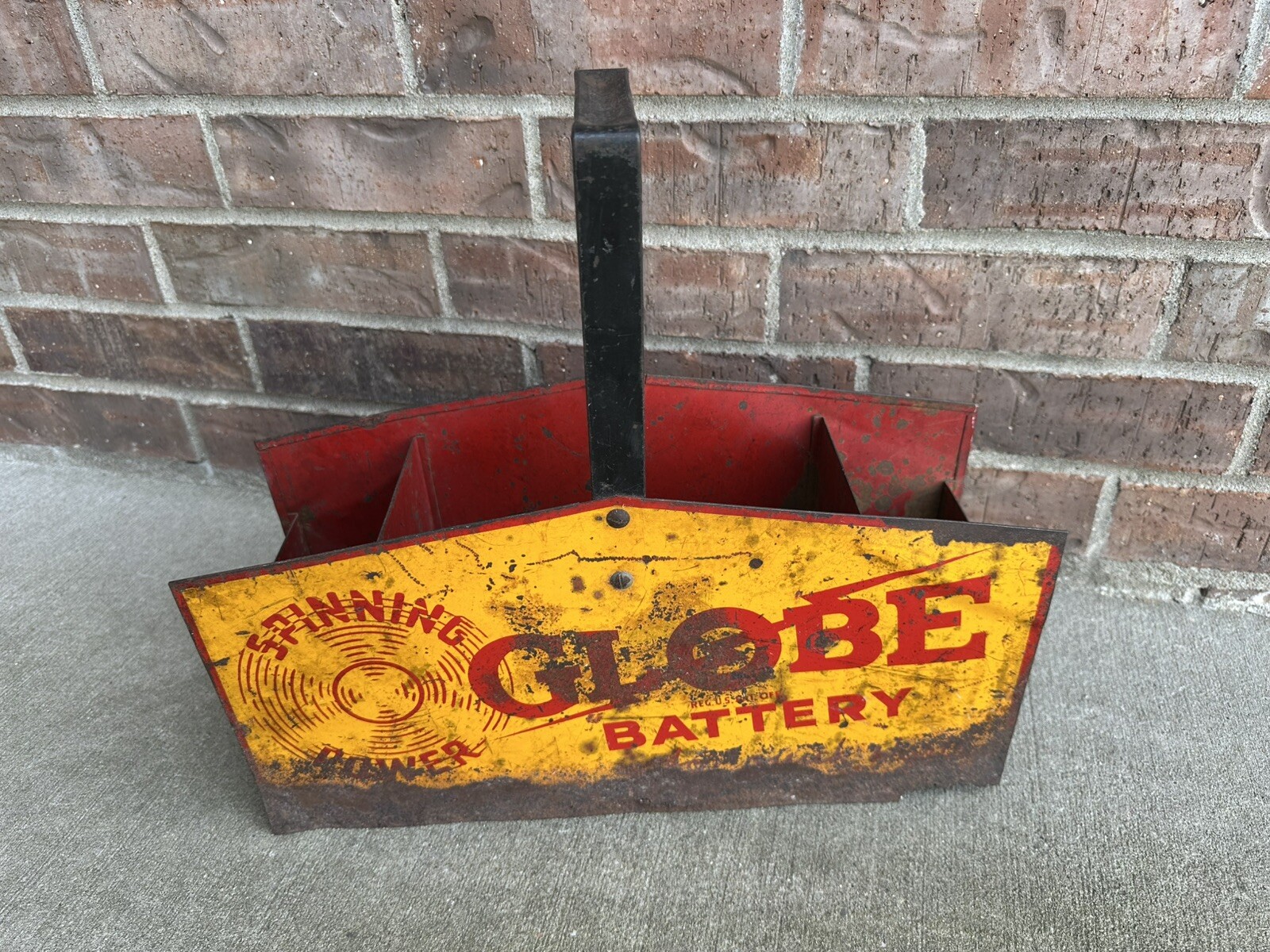 Vintage GLOBE BATTERY SERVICE Spinning Power Carrier Sign Station Rare Exide