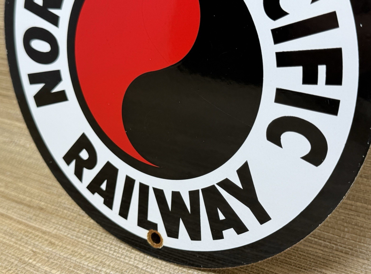 VINTAGE NORTHERN PACIFIC RAILWAY PORCELAIN SIGN GAS OIL TRAIN STATION BURLINGTON