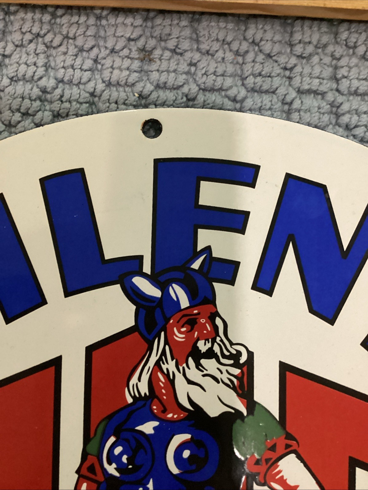 SILENT CHIEF GASOLINE PORCELAIN GAS PUMP SIGN 12″ VIKING SUPER HEAVY 13” Garage