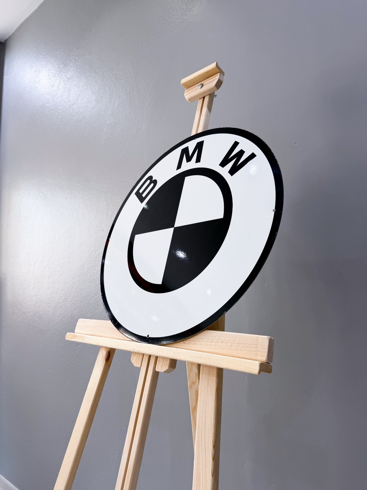 BMW Logo Vintage Heavy Metal Sign – Classic Garage Wall Decor – 50 cm (19.7”)