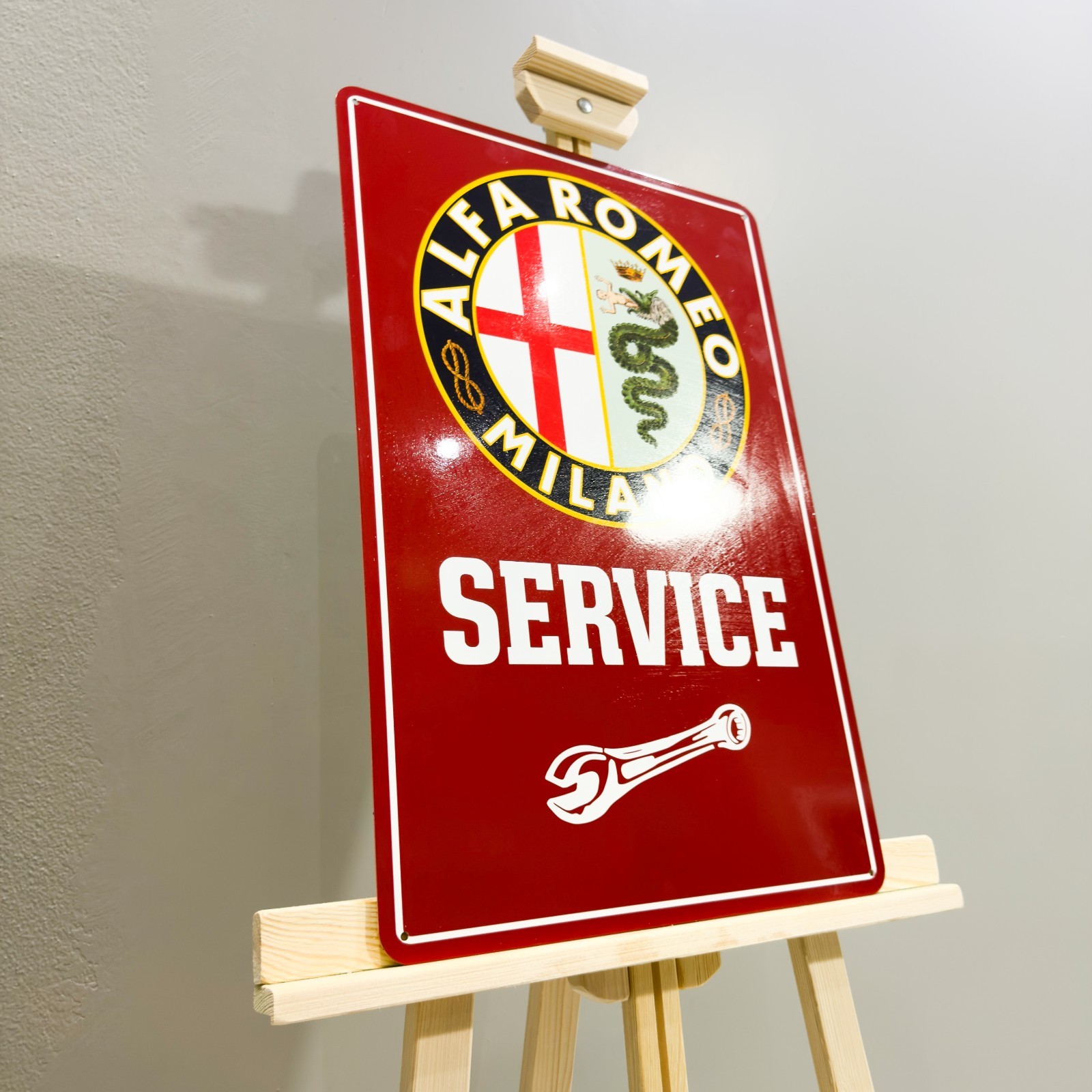Alfa Romeo Milano Service Garage Sign – Metal Sign – 40 × 60 cm (15.7” × 23.6”)