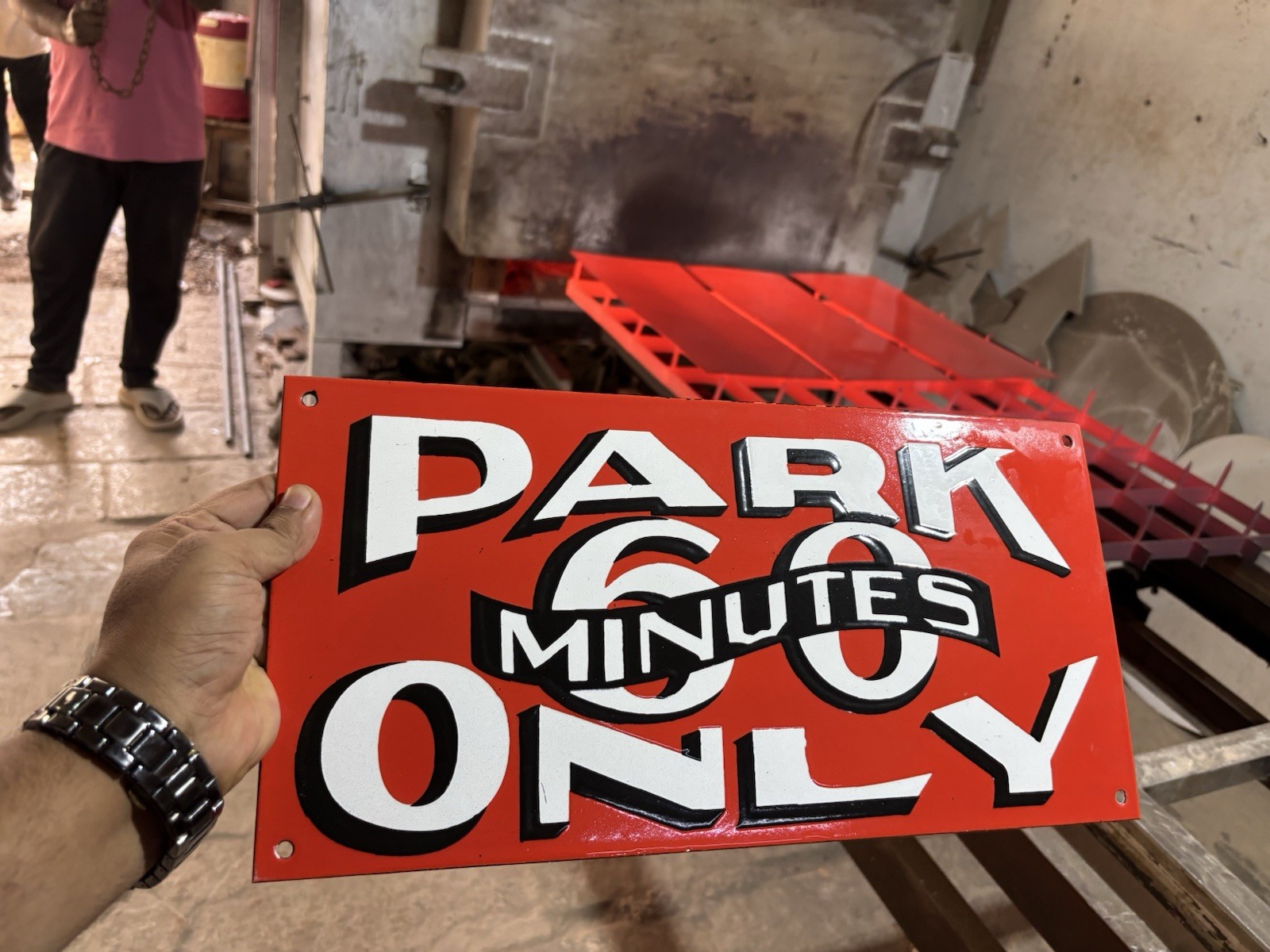 Park 60 Minutes Only Metal enamel Sign, Parking Garage Wall Decor 16×8 Inch