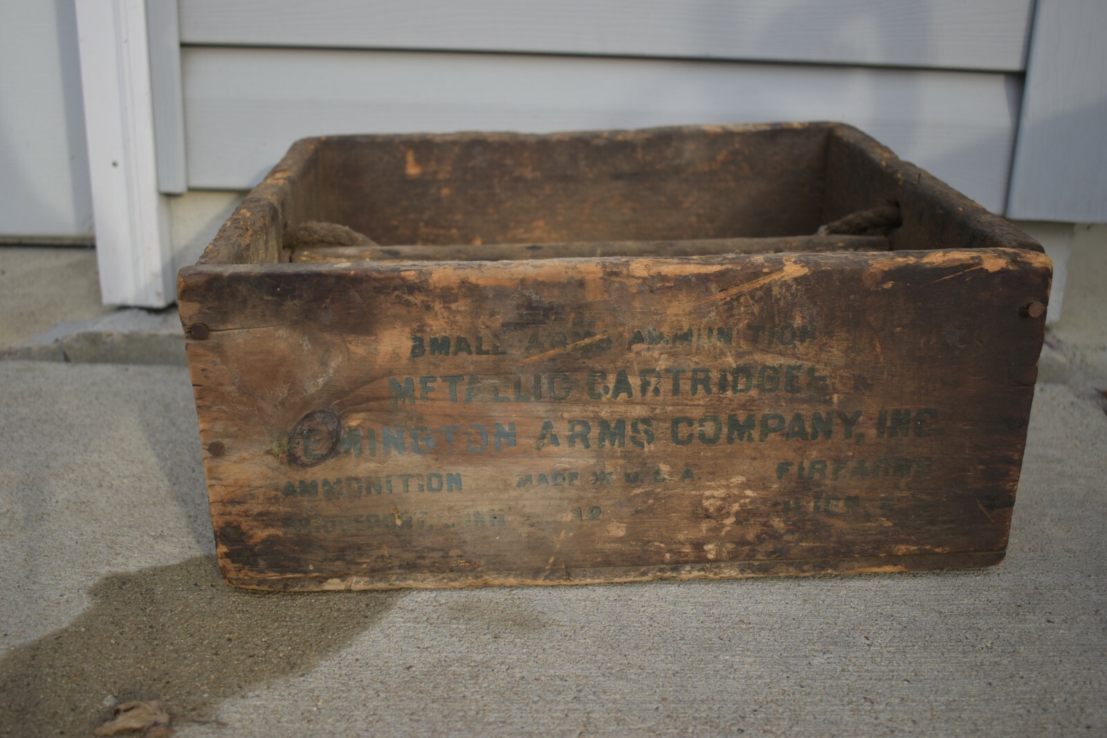 Vintage REMINGTON Metallic Cartridges Ammo Ammunition Crate Caddy 22 LONG