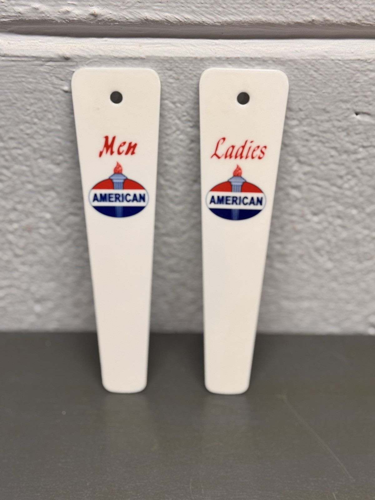 AMERICAN GASOLINE RESTROOMS KEY HANGER WITH FOBS GAS OIL GARAGE STATION SIGN