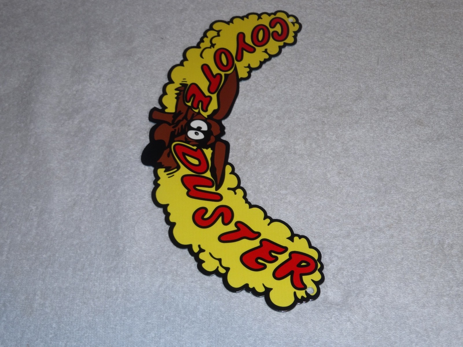 VINTAGE 1969 PLYMOUTH ROAD RUNNER COYOTE DUSTER METAL GASOLINE OIL SIGN! WILE E.