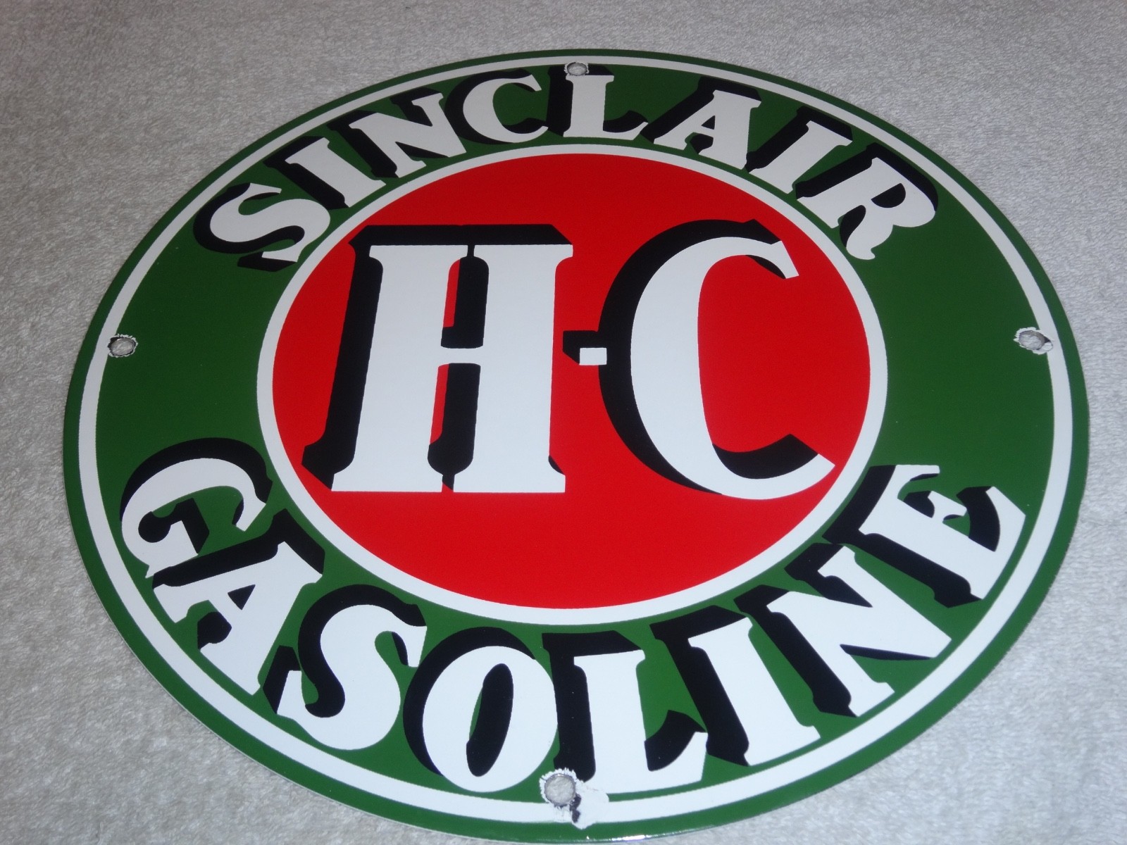 VINTAGE “SINCLAIR HC HIGH COMPRESSION GASOLINE” 12″ PORCELAIN METAL H C OIL SIGN