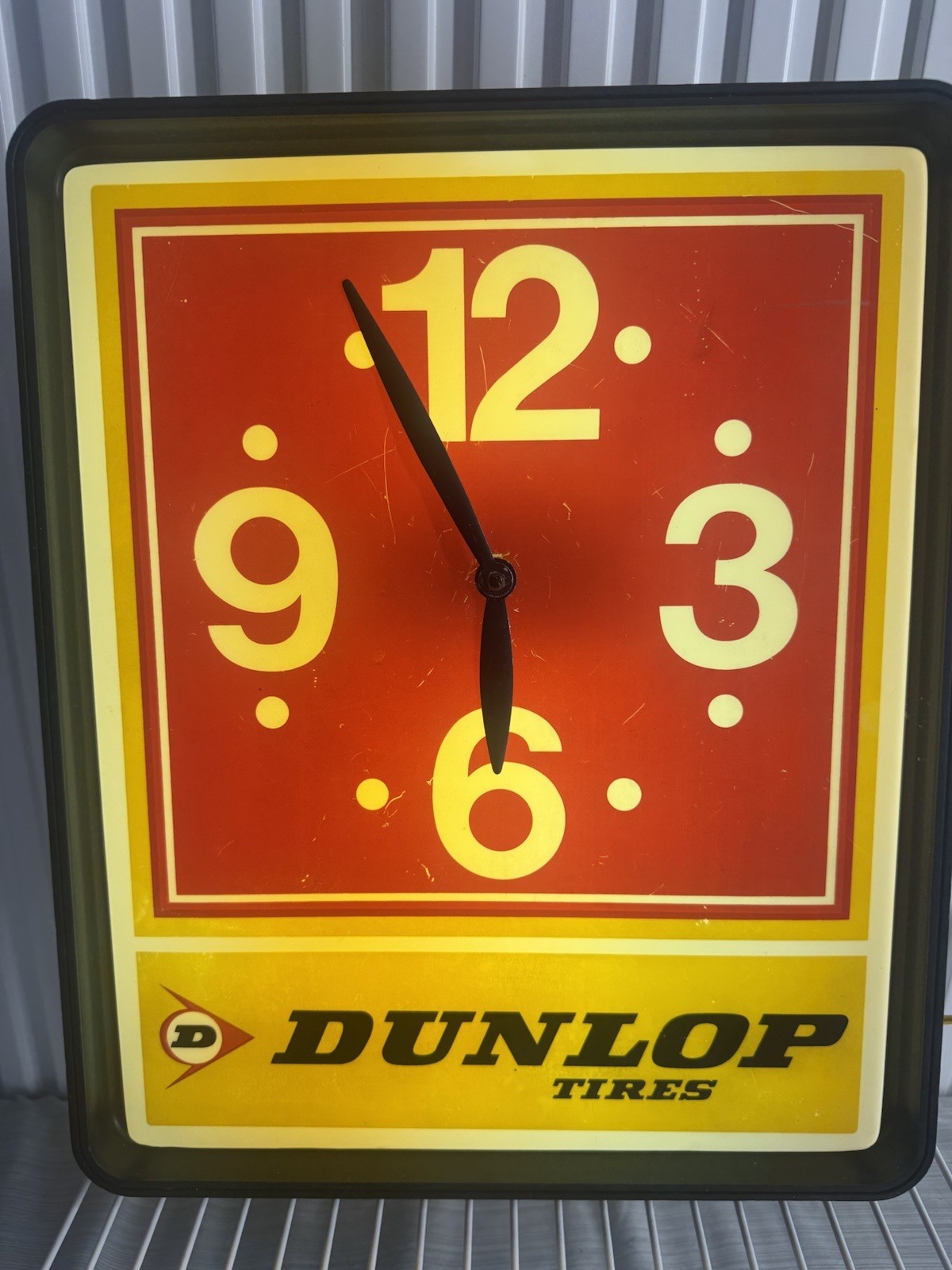 ⁠Vintage Dunlop Tires Duralite Lighted Clock Sign 1960’s Dealer Read Des