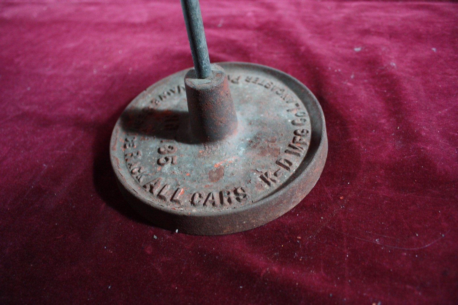 * ANTIQUE OLD GAS STATION CAST IRON VALVE STAND 1920 1930 ADVERTISING K-D MFG *