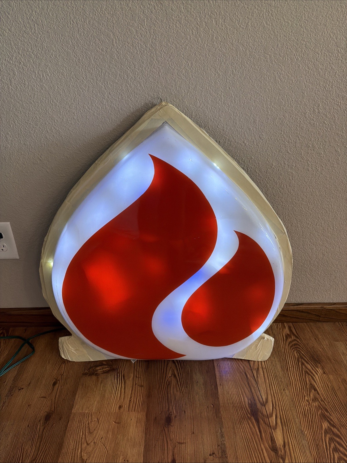 Vintage Standard Oil American Gas Station Molded Plastic Flame Logo Sign W/light