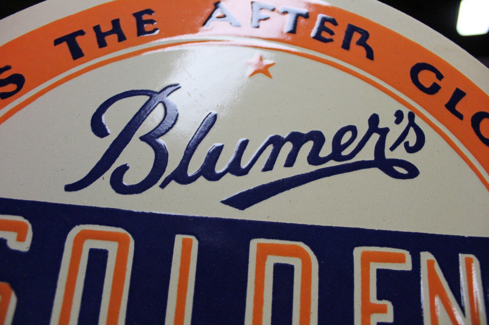 RARE BLUMER’S GOLDEN GLOW MONROE WISCONSIN BEER DEALER PORCELAIN METAL SIGN