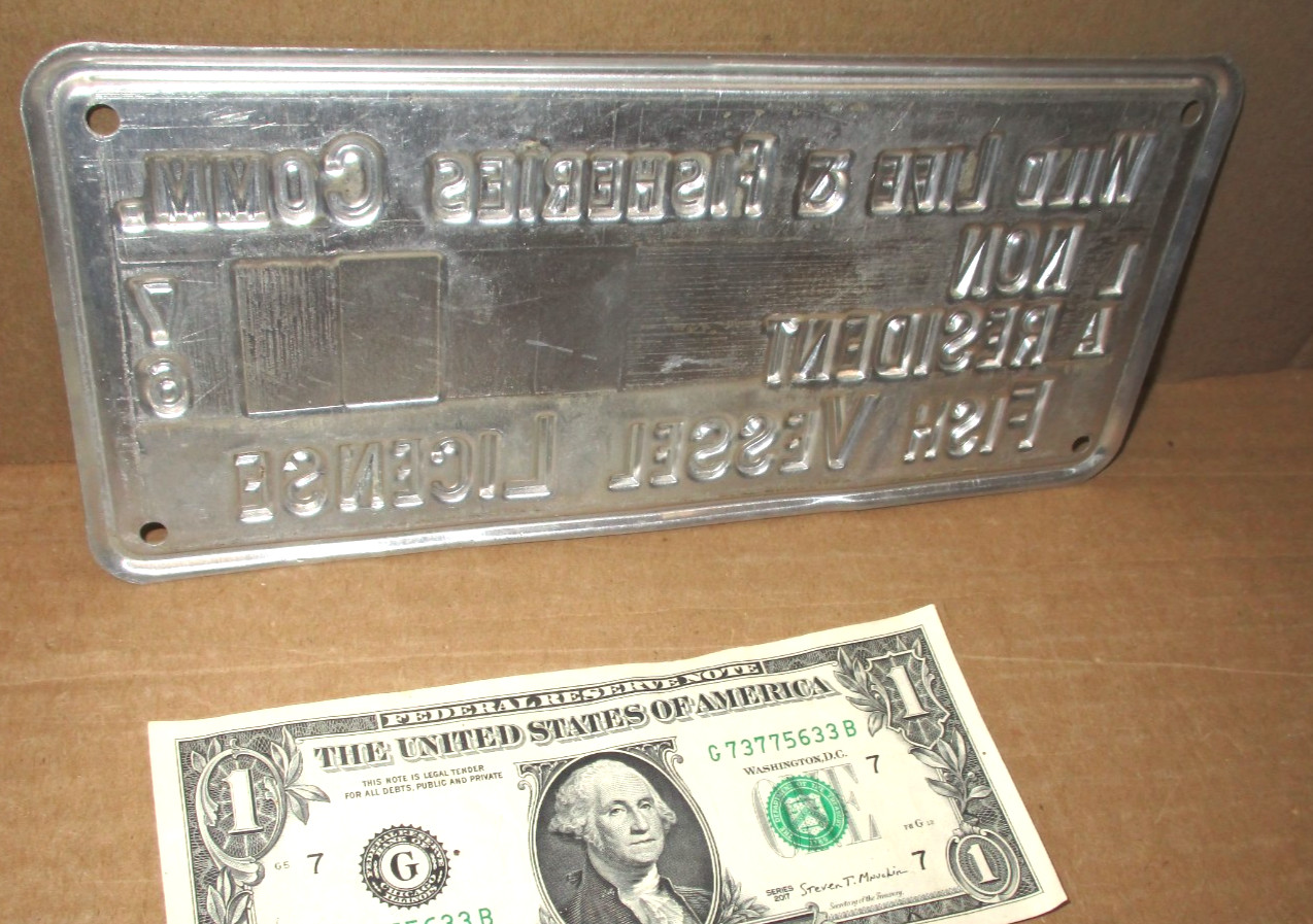 FISH VESSEL License TAG PLATE – LOUISIANA 1976- Wild Life Fisheries VINTAGE SIGN