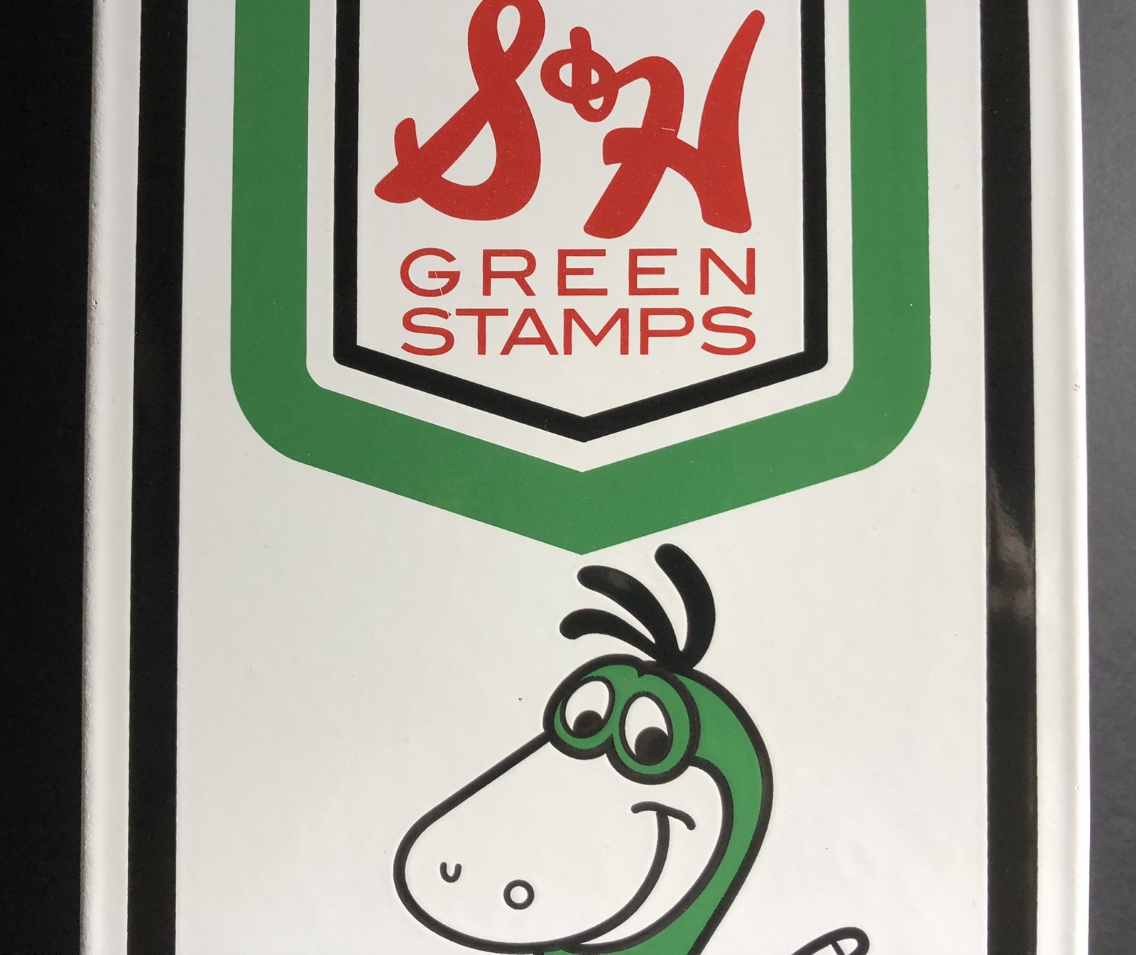 LARGE SINCLAIR GASOLINE S&H GREEN STAMPS 22” PORCELAIN GAS STATION SIGN DINO