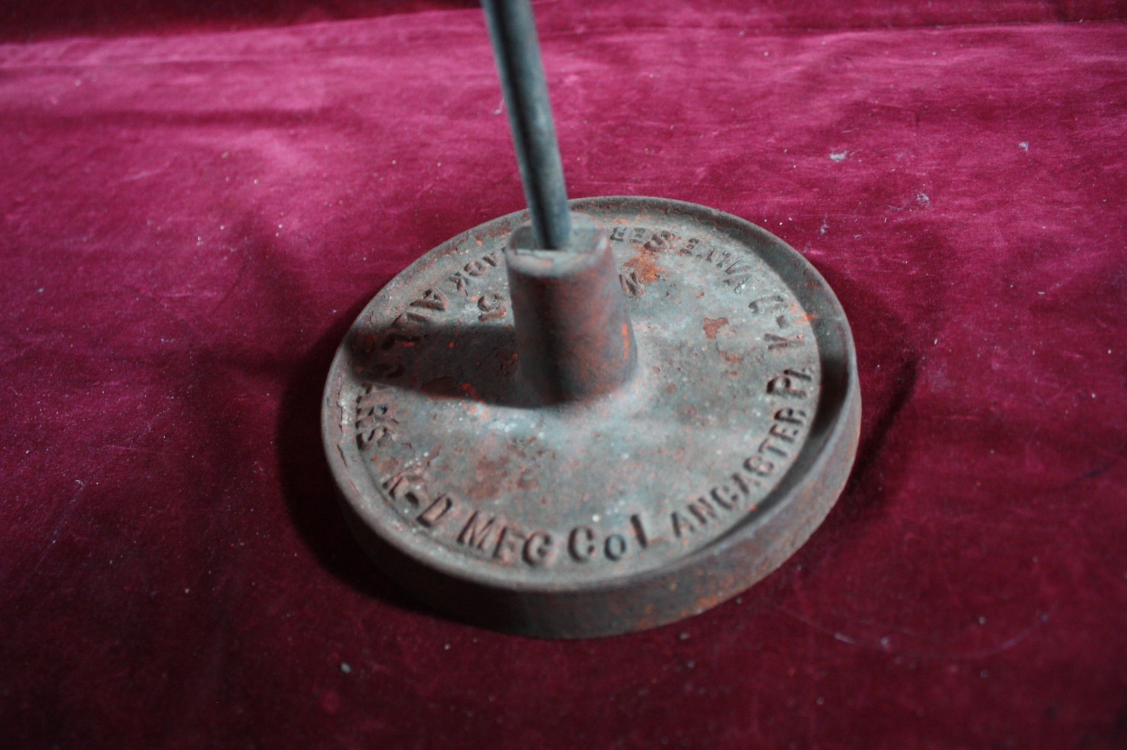 * ANTIQUE OLD GAS STATION CAST IRON VALVE STAND 1920 1930 ADVERTISING K-D MFG *