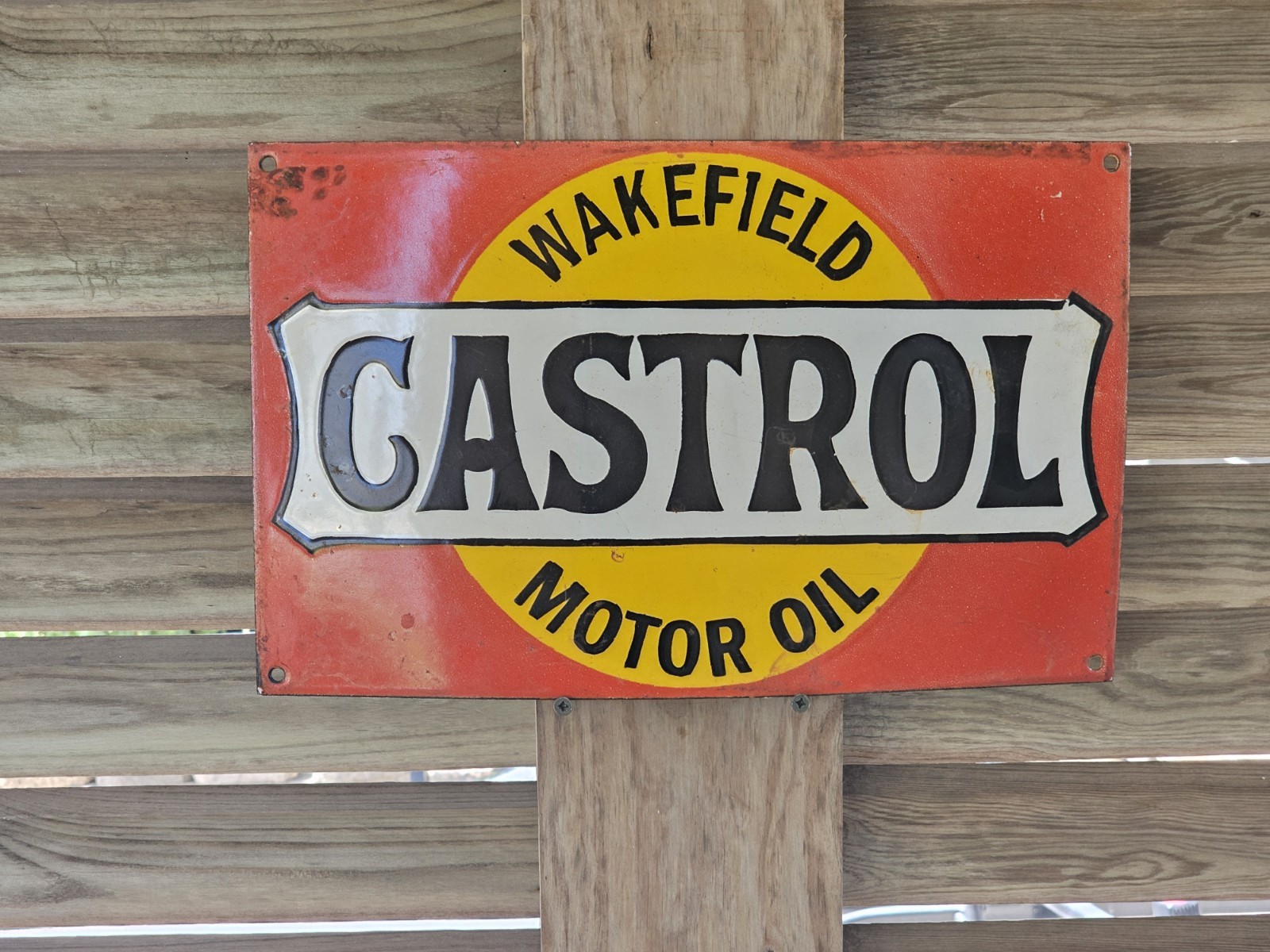 LARGE WAKEFIELD CASTROL MOTOR OIL PORCELAIN SIGN Appx 16″×10″