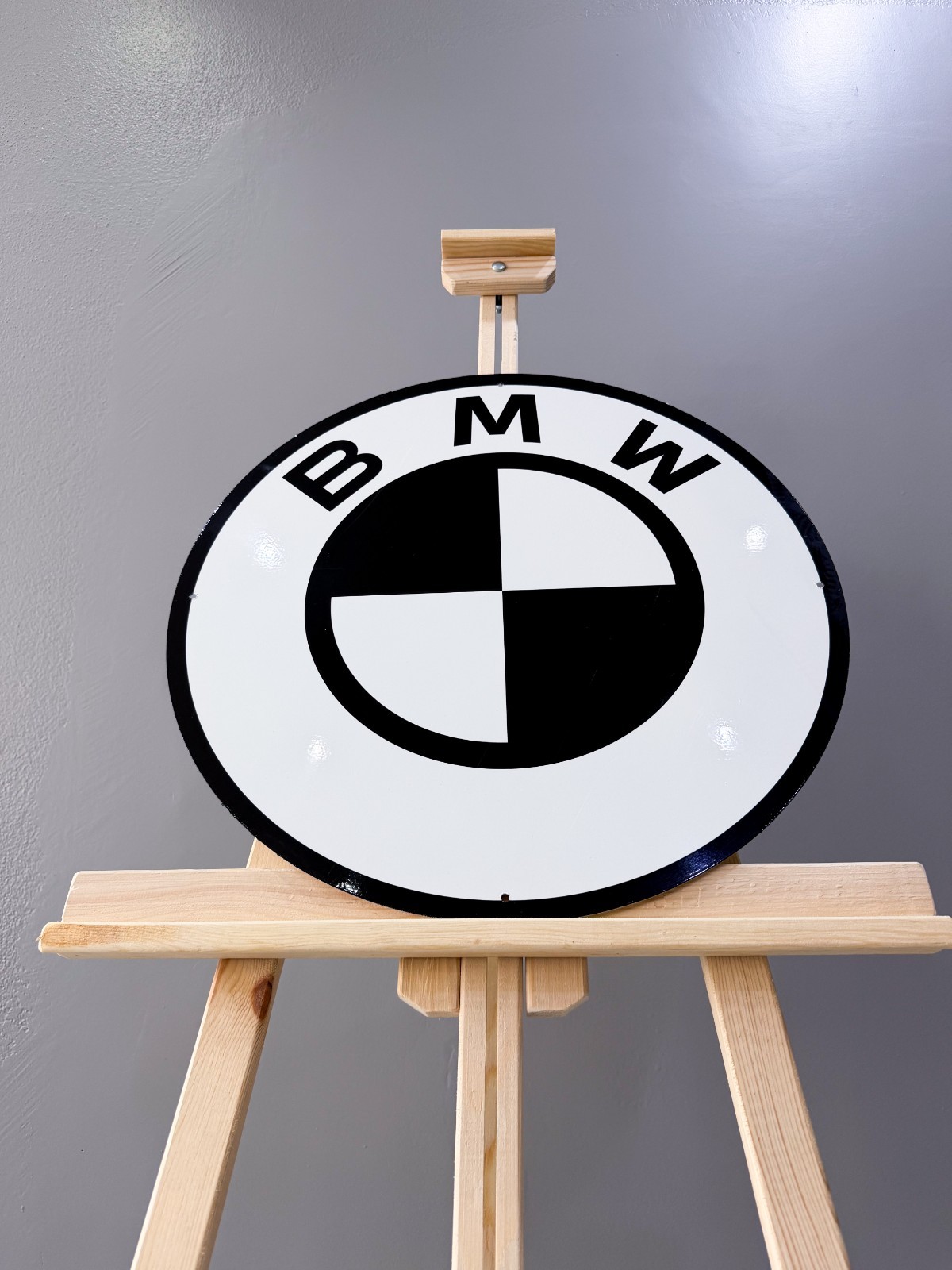 BMW Logo Vintage Heavy Metal Sign – Classic Garage Wall Decor – 50 cm (19.7”)