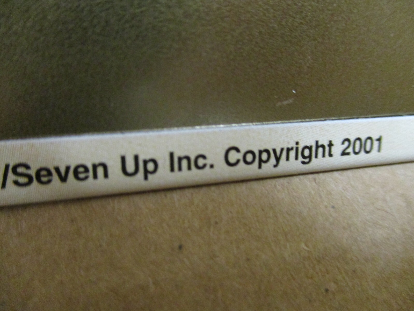 7 UP – SEVEN UP FLOAT -Swimsuit Girl Old GLASS BOTTLE – OLD TIN SIGN Date- 2001