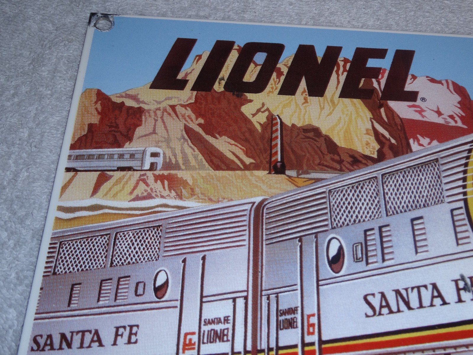 VINTAGE LIONEL SANTA FE TRAIN NORTHERN STEAM LOCOMOTIVE 14″ PORCELAIN METAL SIGN
