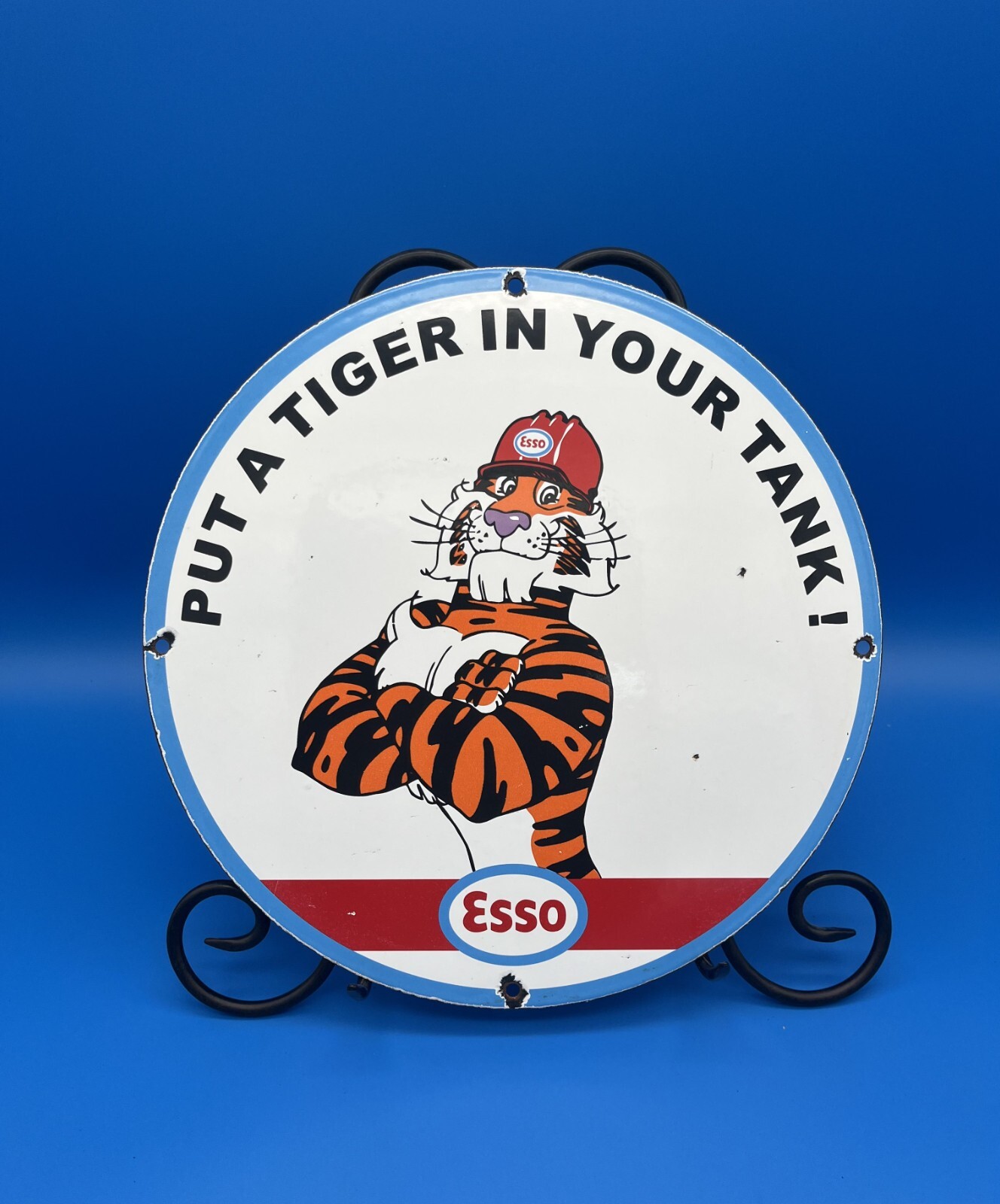 Vintage Style Esso Put a Tiger in your Tank Porcelain Sign – 12″ Round