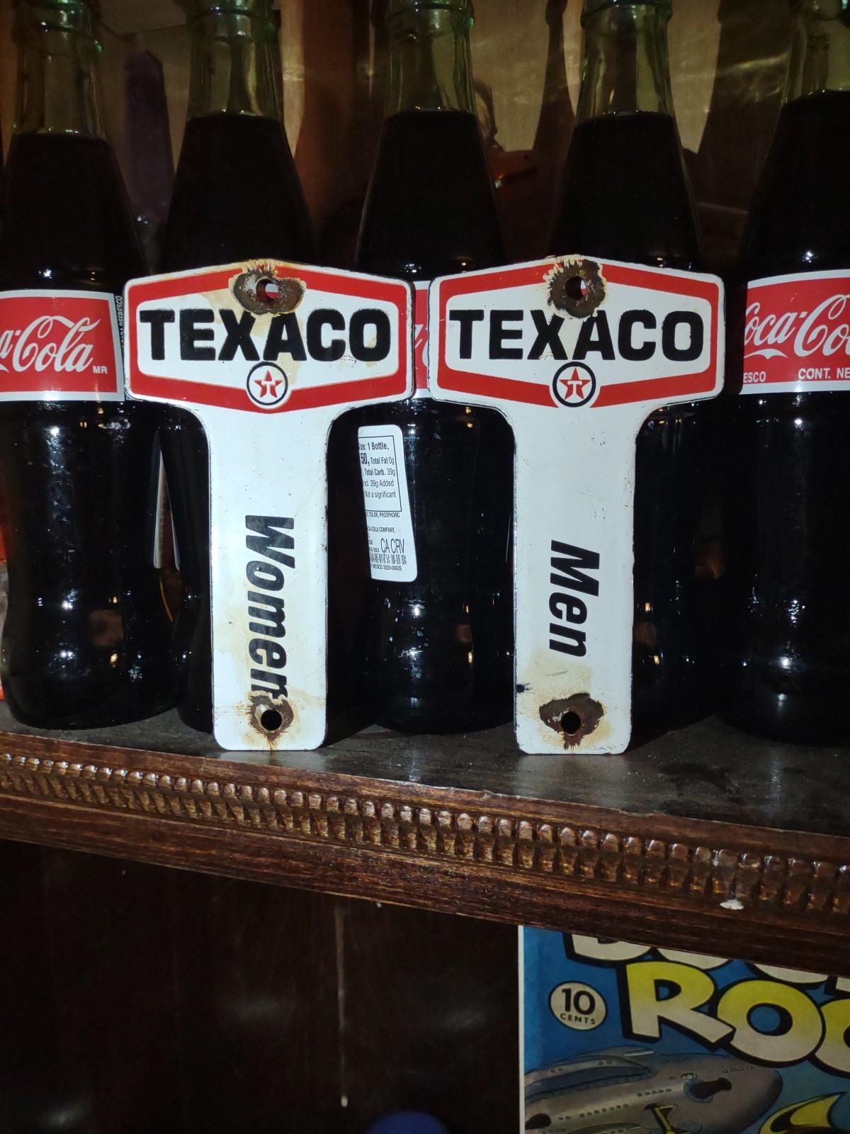 VINTAGE RARE TEXACO PORCELAIN SIGNS GAS STATION RESTROOM KEY FOBS MENS LADIES