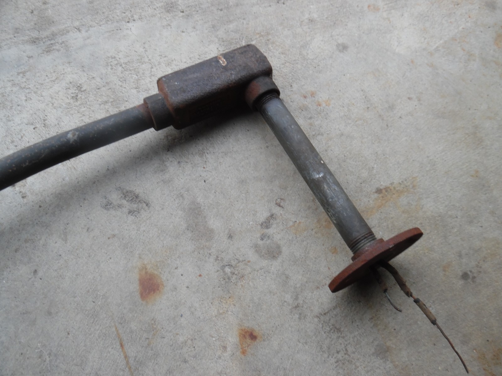 Vtg 44″ Sentinel Wheeler Gooseneck Sign Light Industrial Gas Station Pole