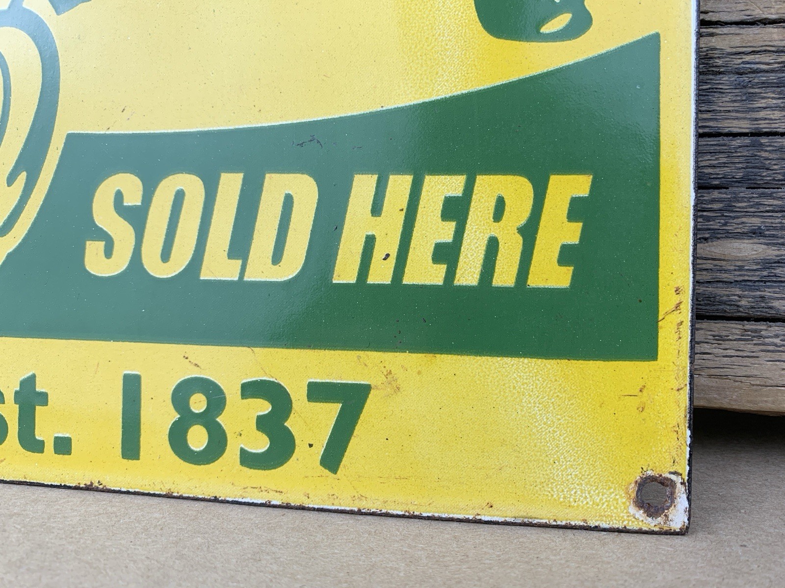 VINTAGE 12×9″ JOHN DEERE FARM EQUIPMENT PUMP STATION PORCELAIN GAS OIL SIGN
