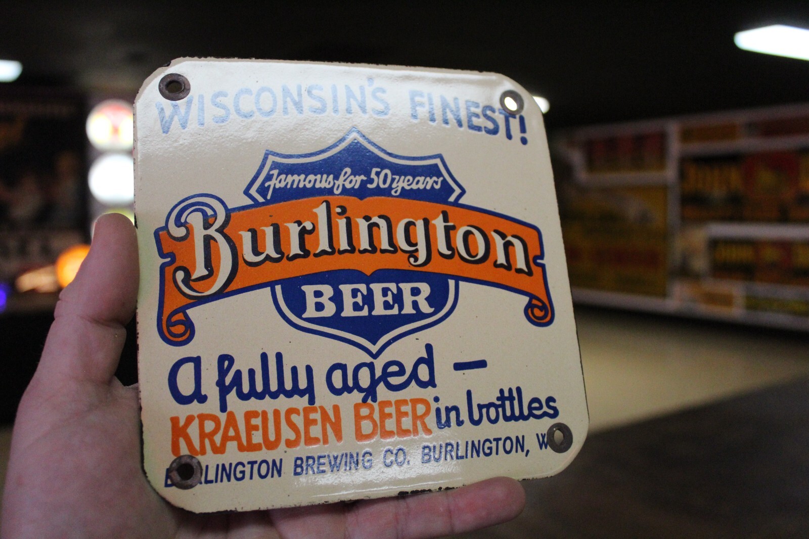 RARE BURLINGTON WISCONSIN KRAEUSEN BEER DEALER PORCELAIN METAL SIGN BOTTLE PABST