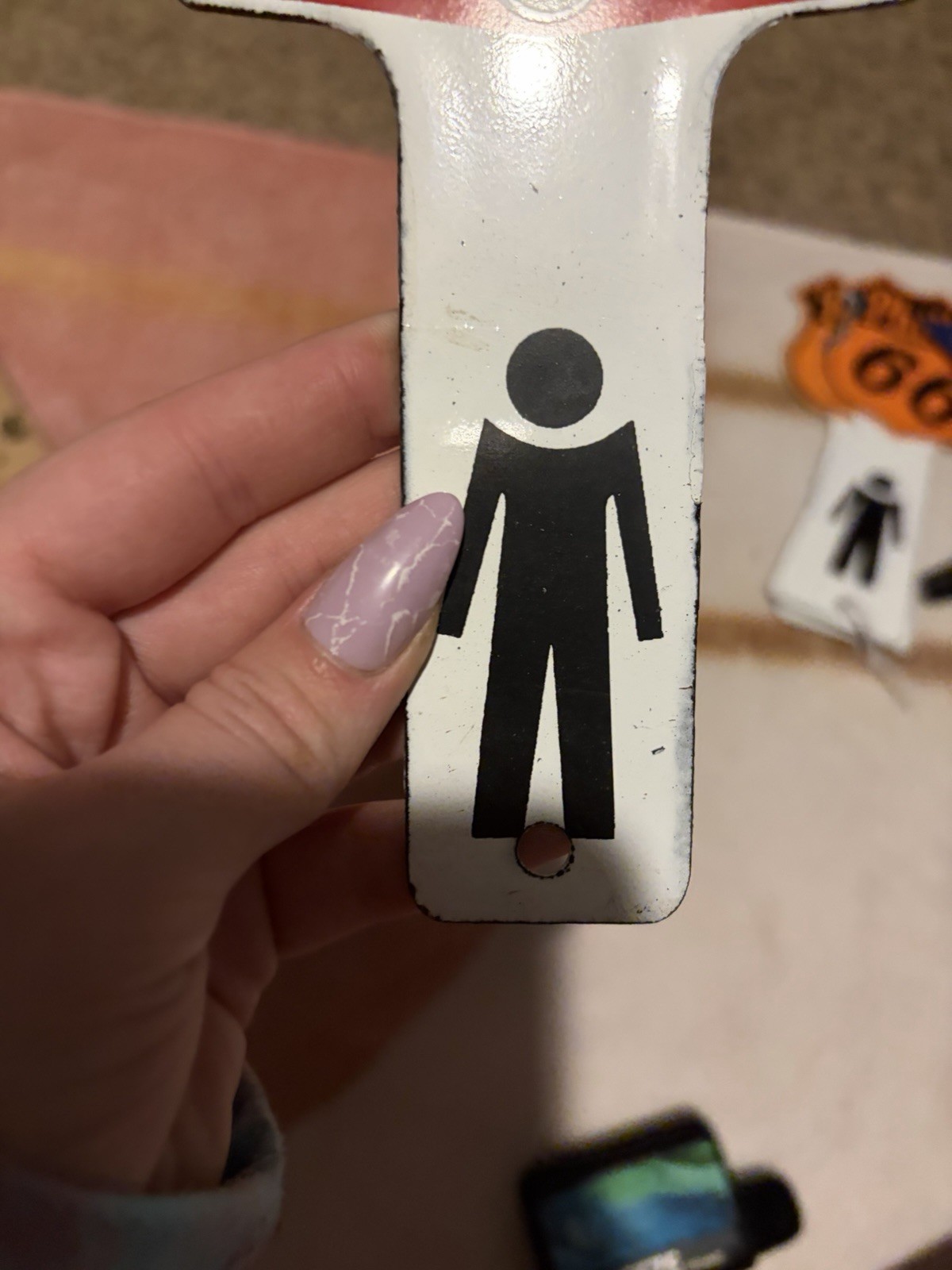 Porcelain Texaco Men And Women Figures Restroom Keys