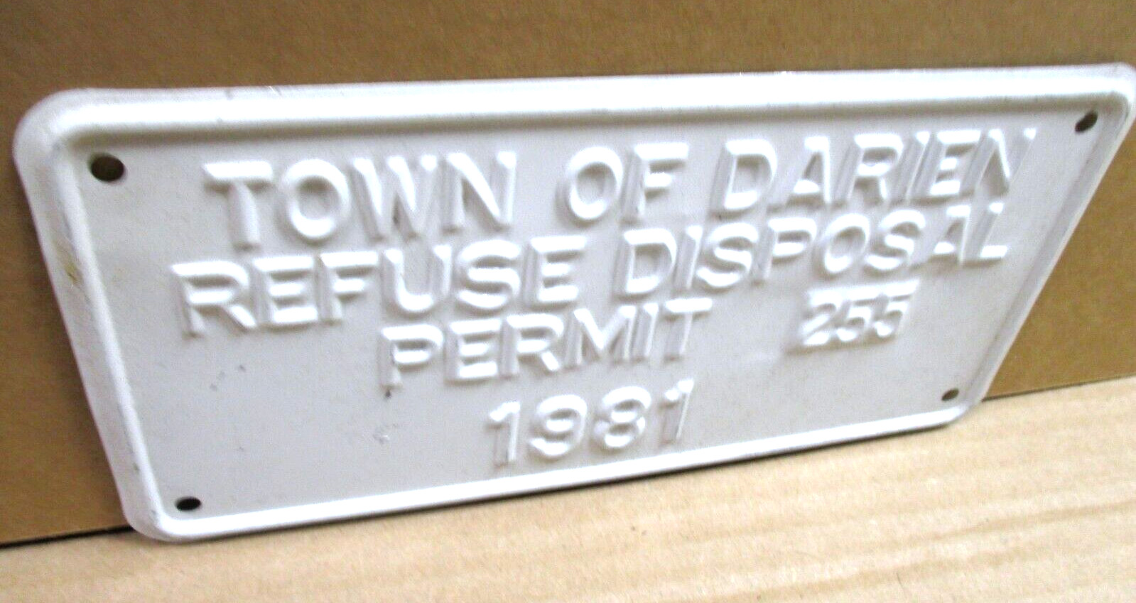 TRASH TRUCK —TOWN OF DARIEN — OLD VINTAGE — Sign Tag – 1981 – License Plate