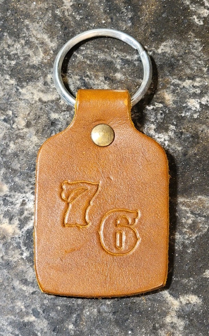 Vintage – Union 76 Gas Oil Station Leather Key Fob / Keychain