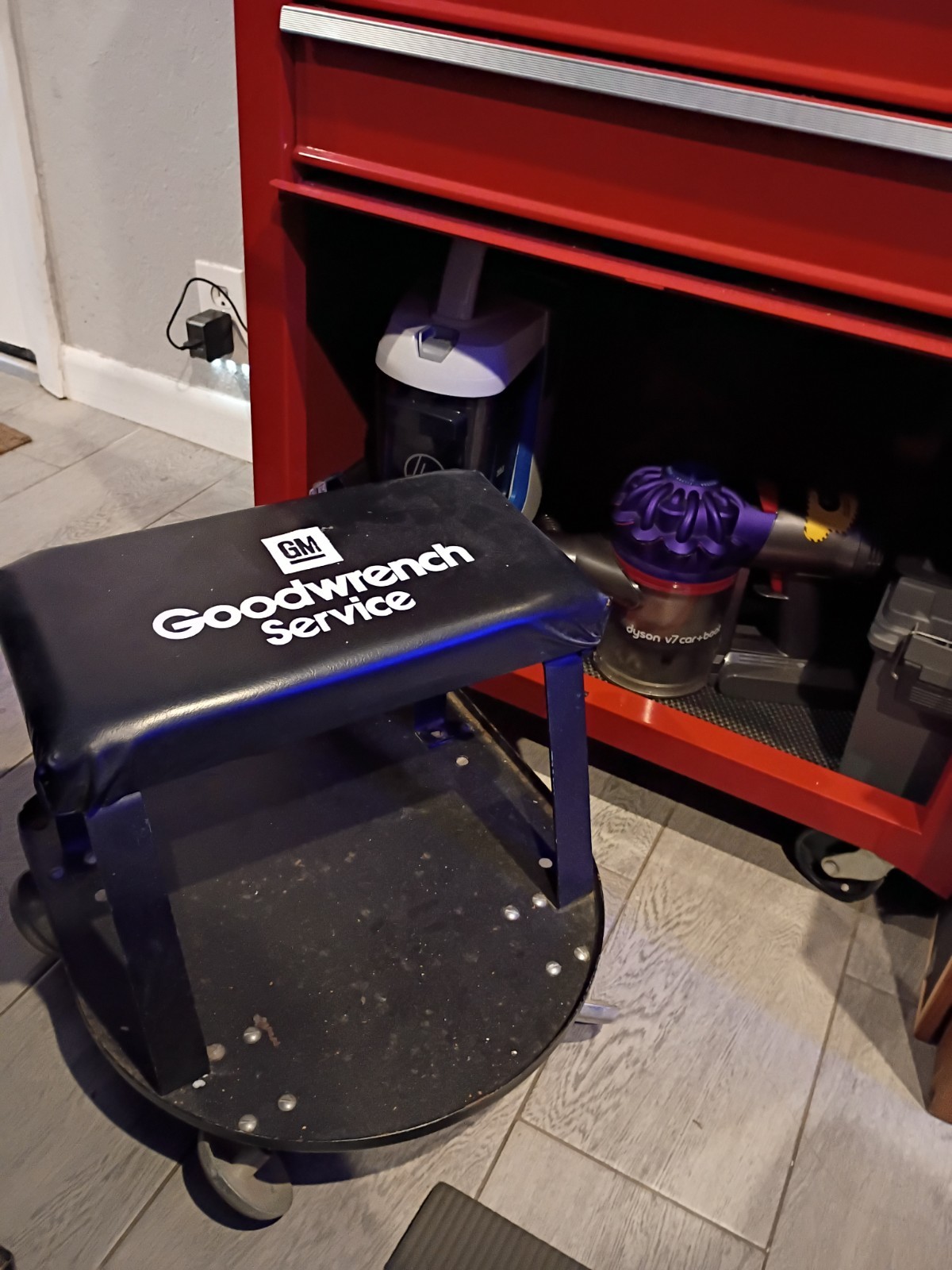 GM Goodwrench Mechanics Roller Seat and Tray Black Leather Vintage