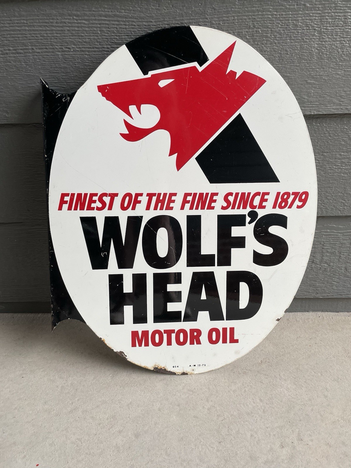 ORIG WOLF’S HEAD MOTOR OIL DOUBLE FACE FLANGE A-M 12-73 METAL GAS STATION SIGN