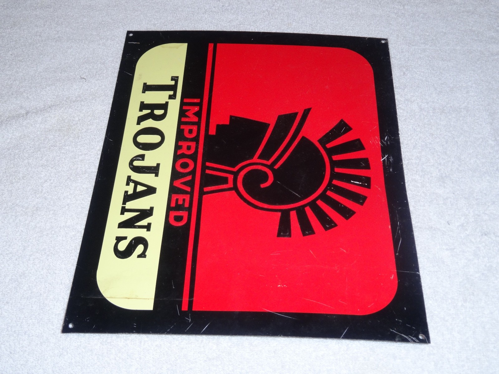 ANTIQUE ORIGINAL IMPROVED TROJANS MOTOR OIL W/ TROJAN 13.25″ METAL GASOLINE SIGN