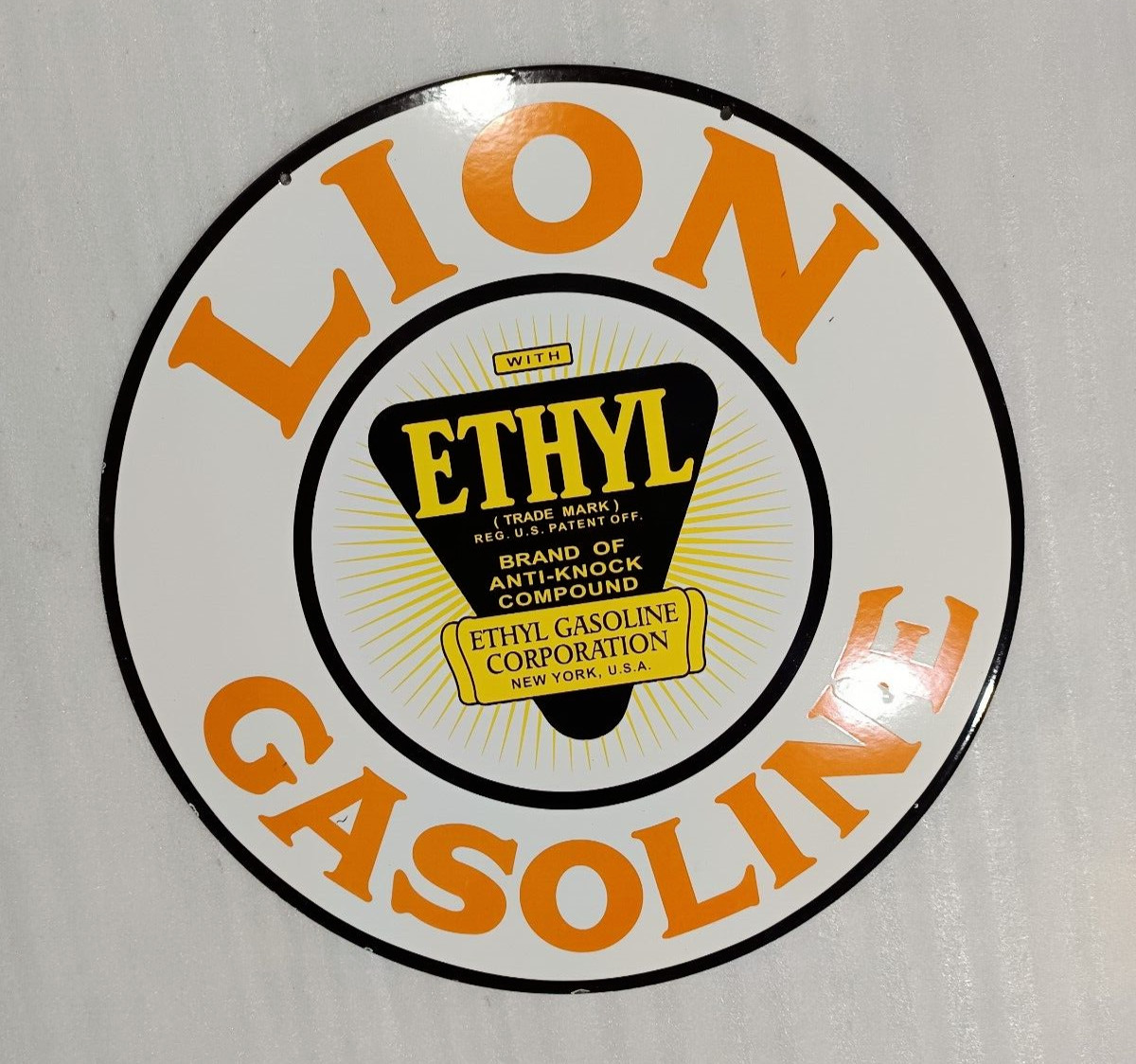 LION GASOLINE & OIL PORCELAIN ENAMEL SIGN 30″ DSP.