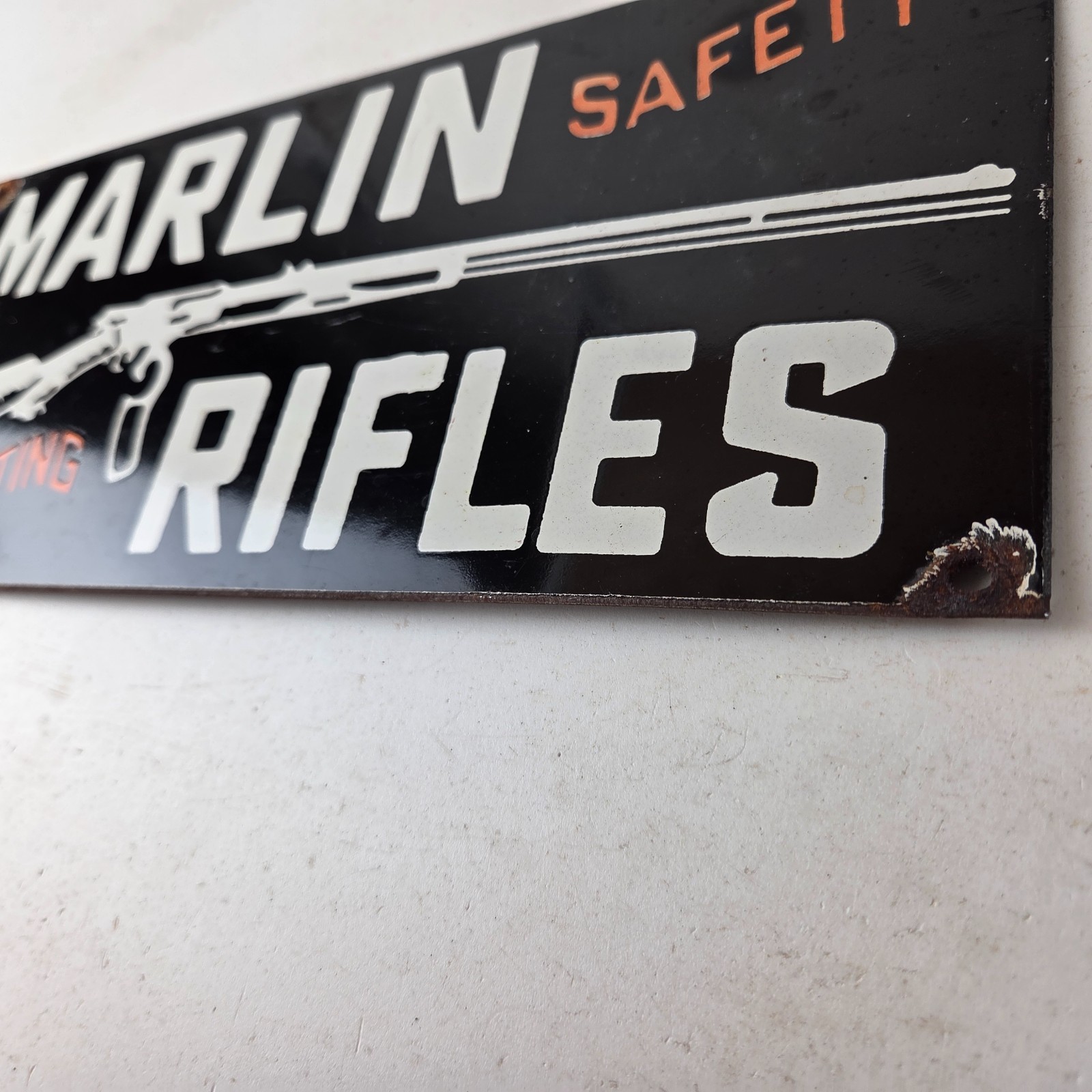 Vintage Marlin Rifles Sign – Dealer Firearm Advertising Gas Porcelain Sign
