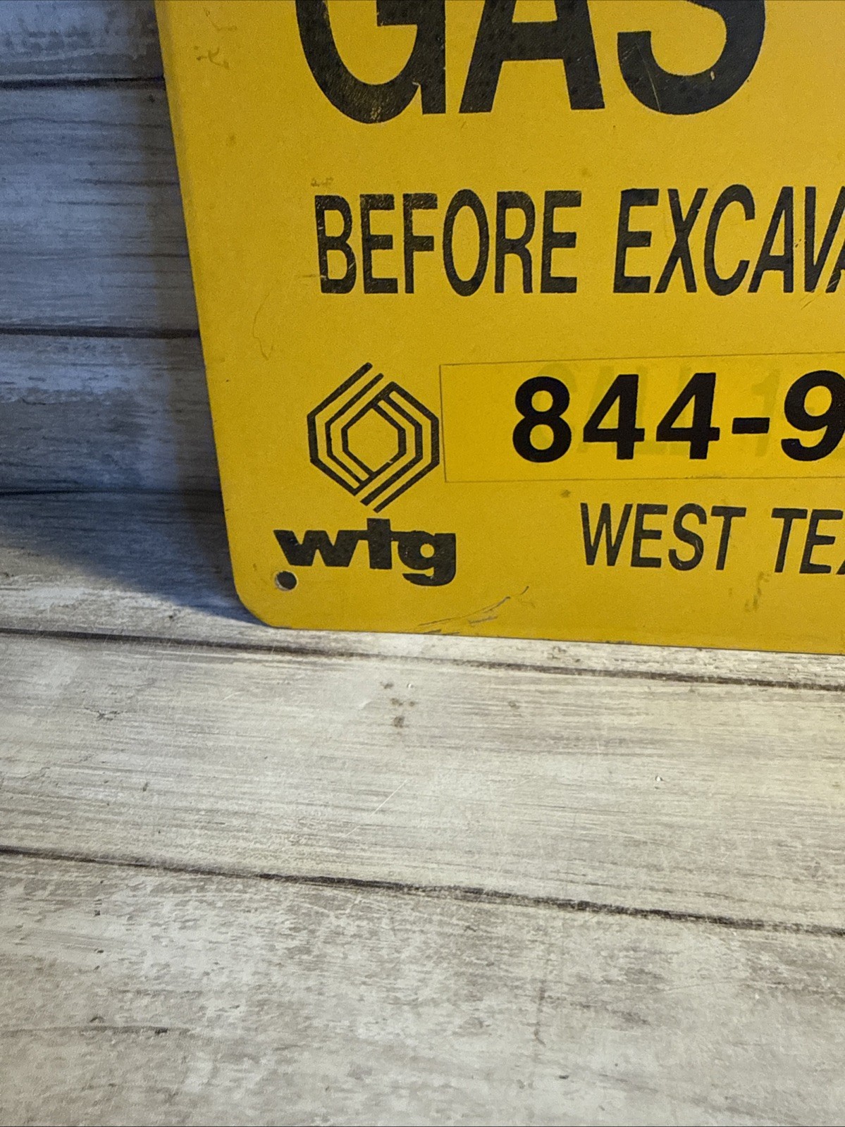 West Texas Gas Inc WTG Caution Gas Pipeline 12” X 9” Sign W/ Armadillo Logo