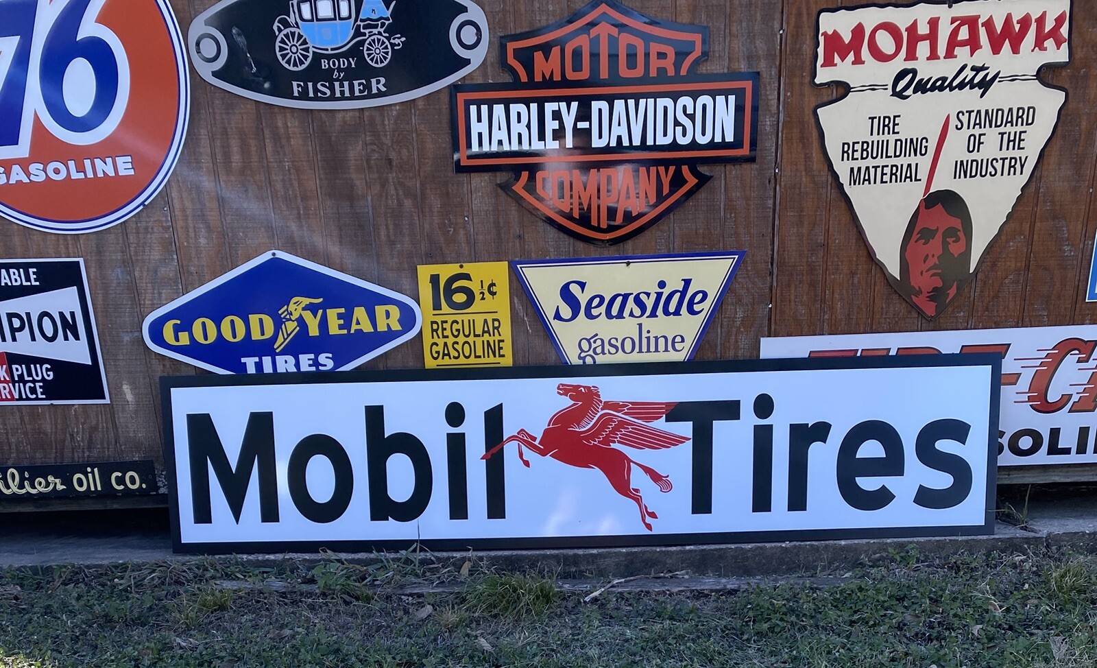 Antique Vintage Old Style Mobil Tires Service Station Sign !!