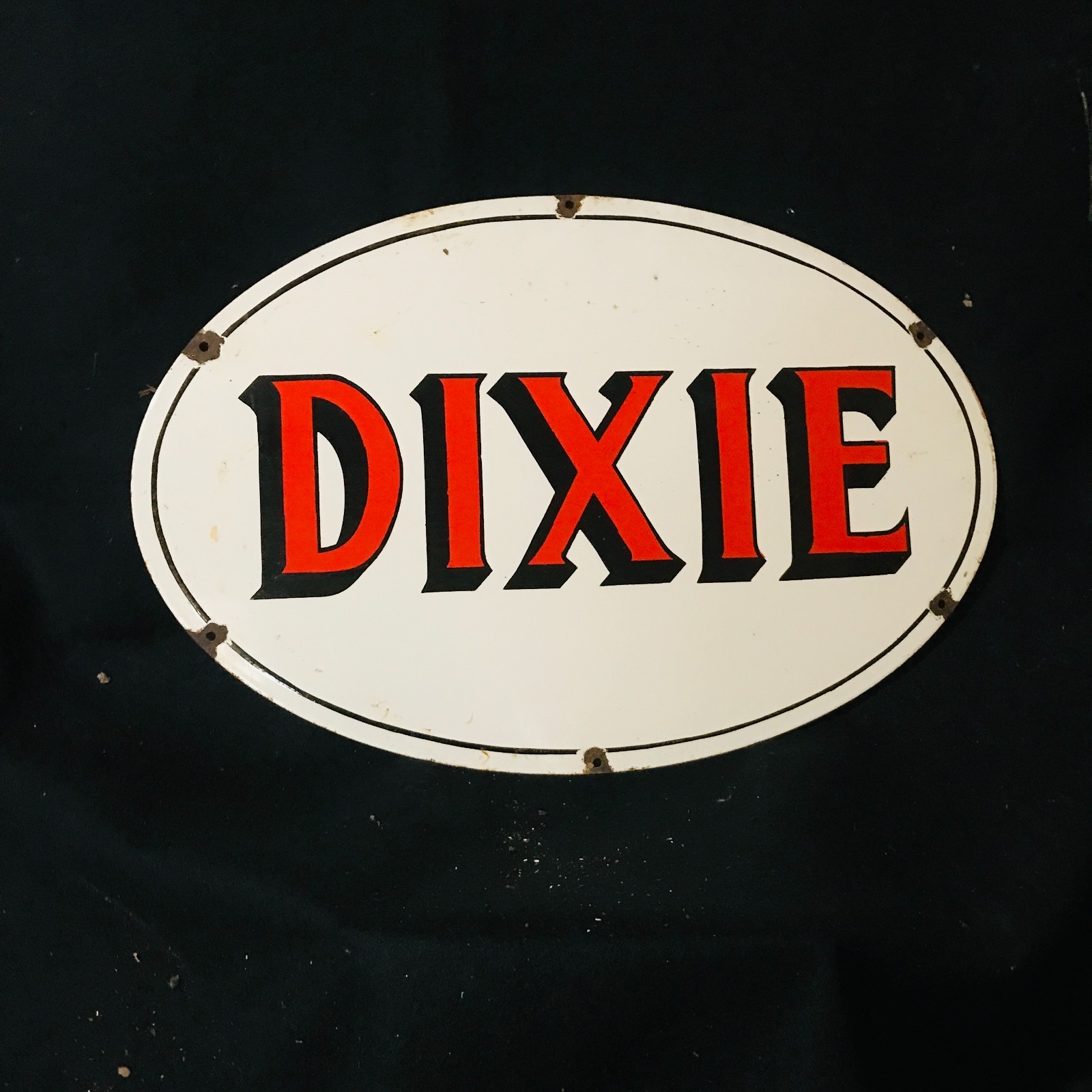 DIXIE MOTOR OIL GAS STATION PORCELAIN ENAMEL SIGN 24 X16 IN SS