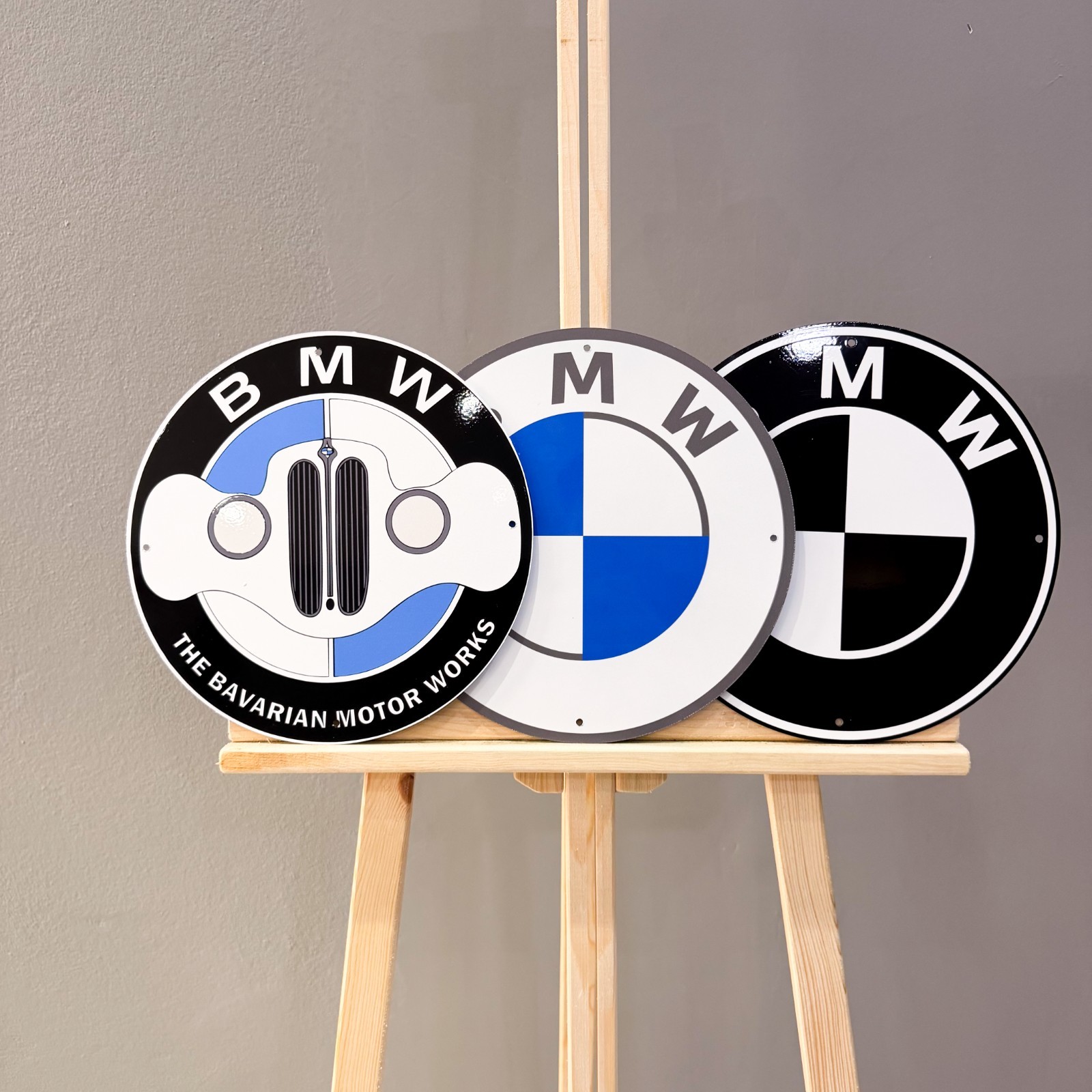 BMW Bavarian Motor Works & Classic Logo Metal Sign Set – 30 cm (11.8”)