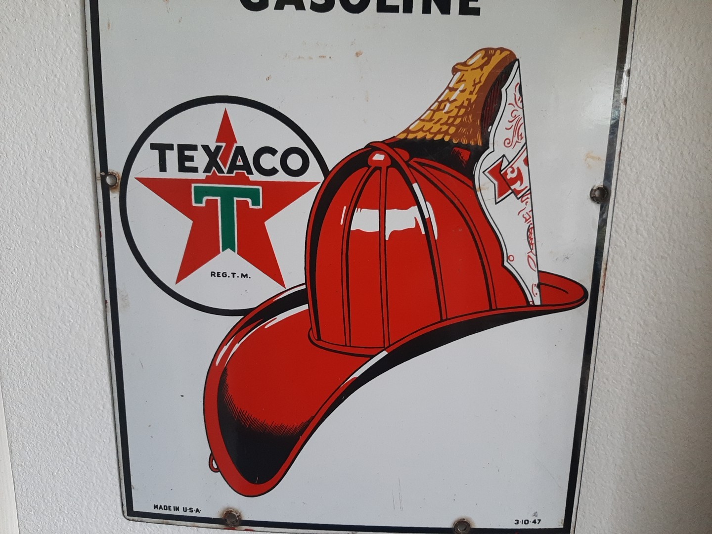 Vintage 1947 Texaco Fire-Chief Gasoline Porcelain Pump Plate Sign.