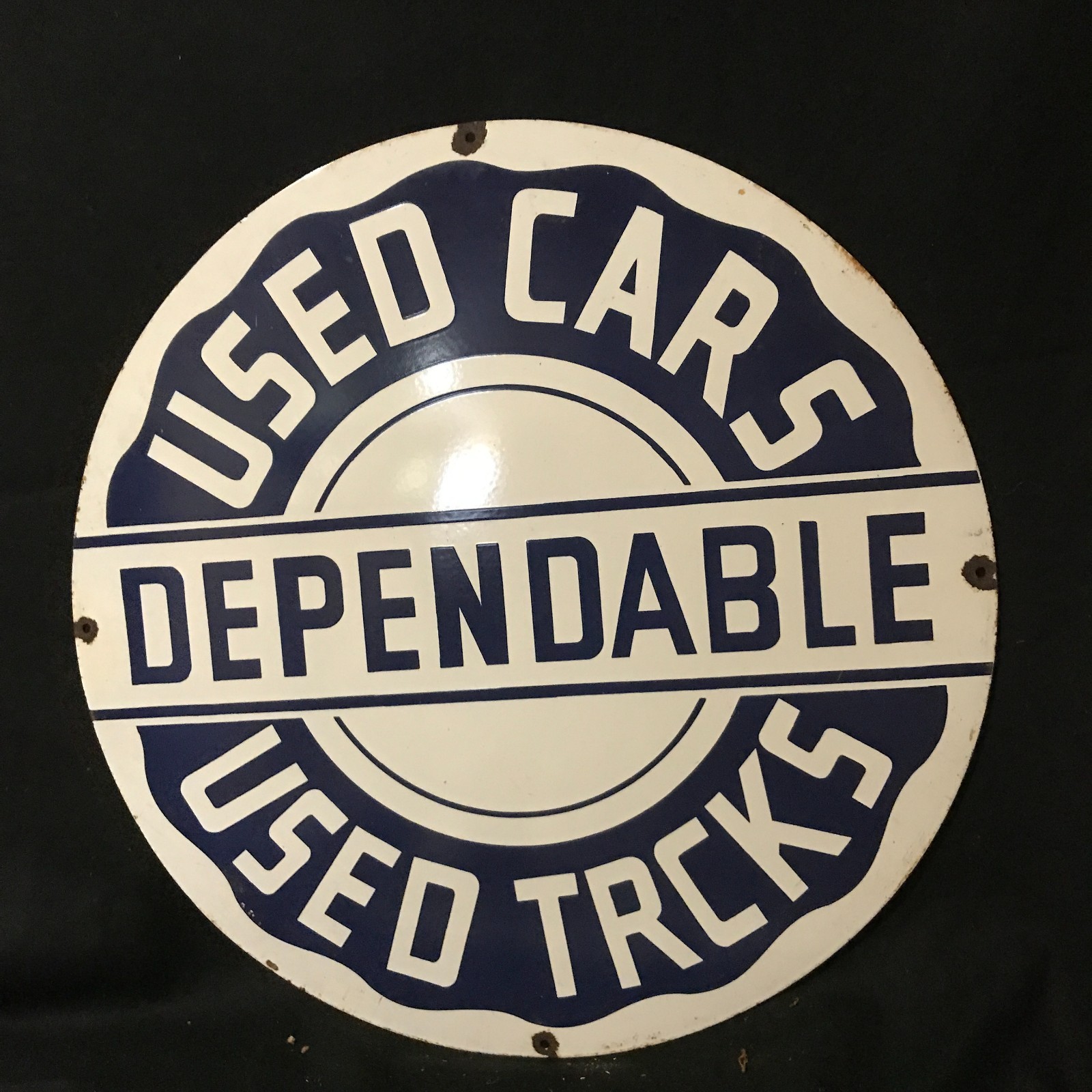 DEPENDABLE USED TRUCKS ADVERTISING PORCELAIN ENAMEL SIGN 30 IN ROUND SS