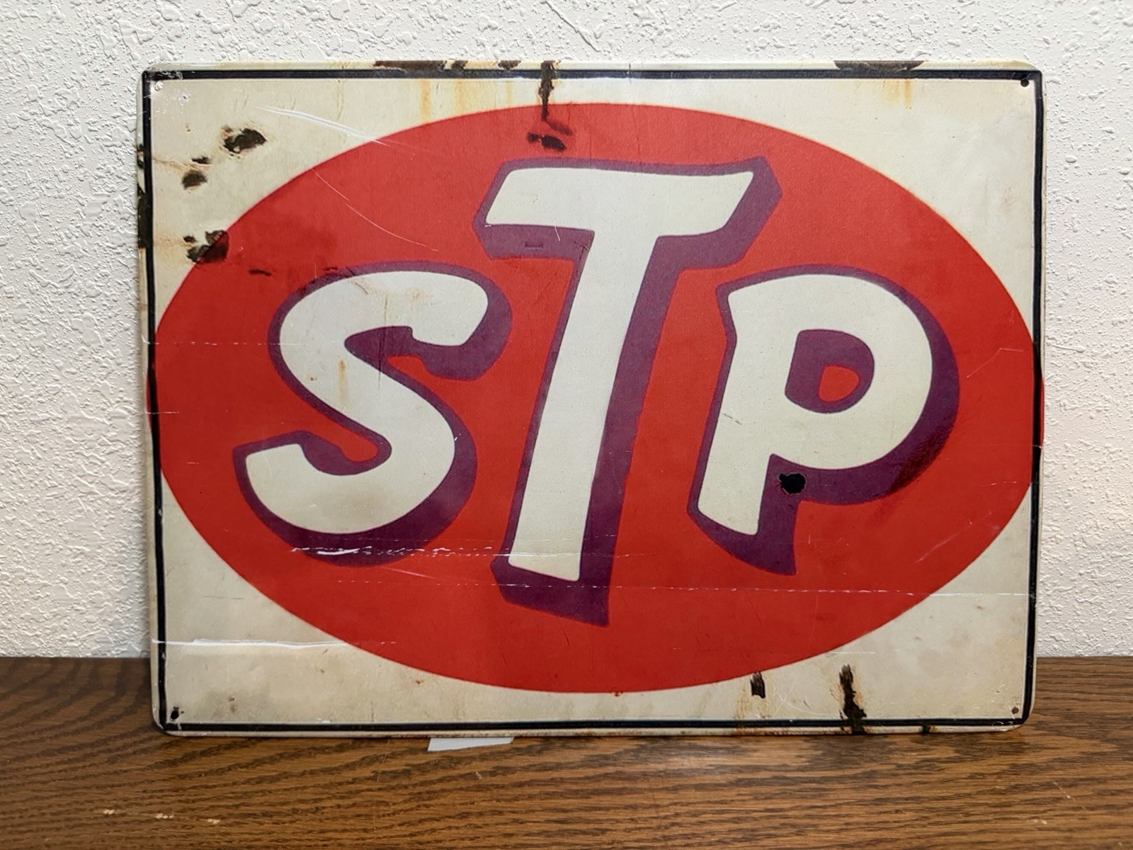 STP Oil Retro Style Sign 8″x12″ Garage ManCave decor tin wall art (some Creases)