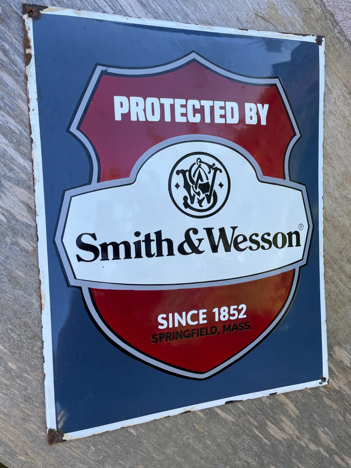 SMITH & WESSON porcelain sign advertising vintage 24″ USA firearms pistols