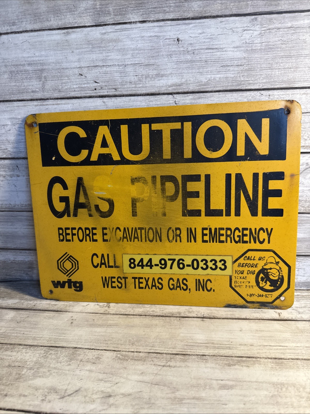 West Texas Gas Inc WTG Caution Gas Pipeline 12” X 9” Sign W/ Armadillo Logo